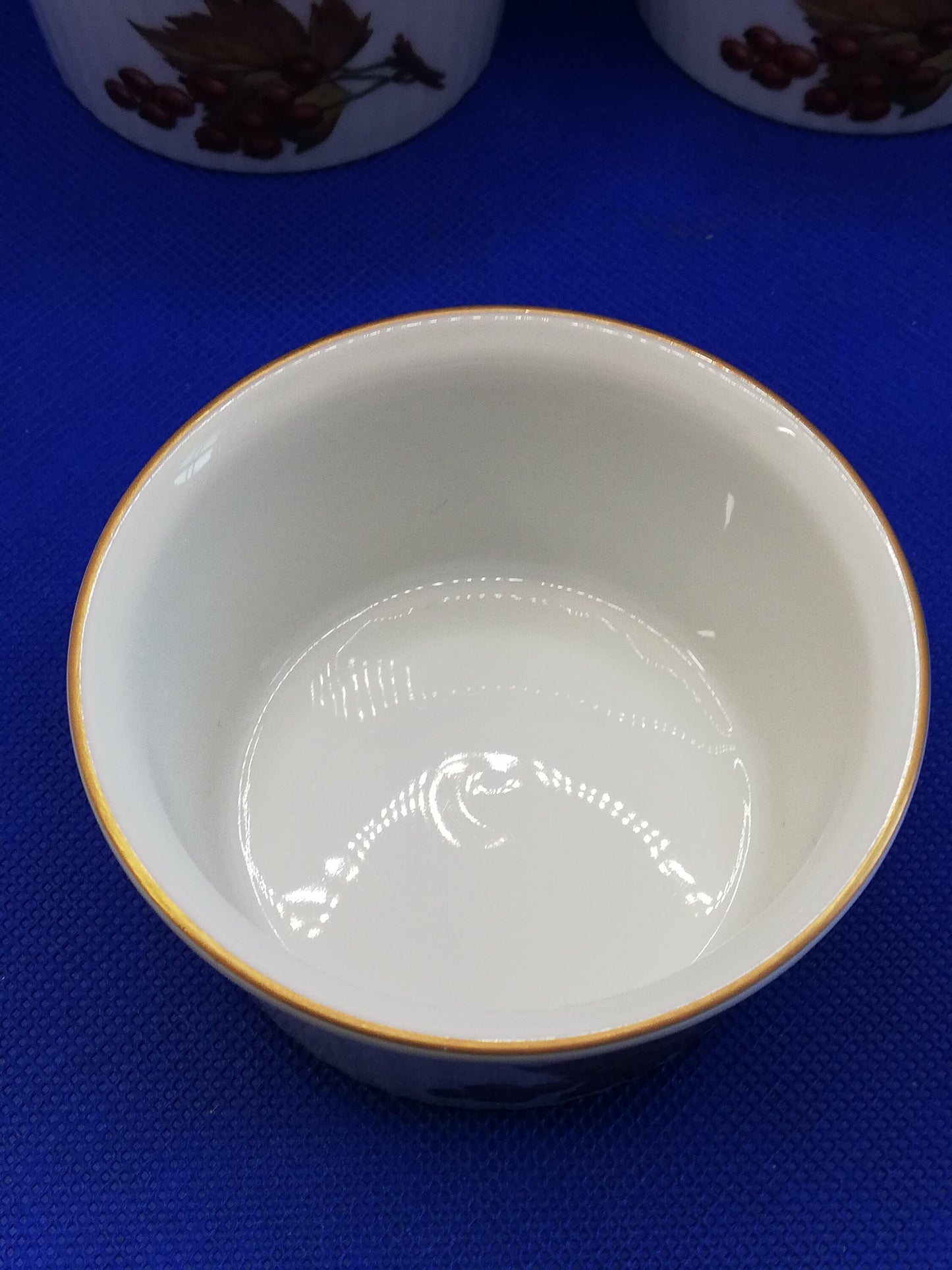 Royal Worcester Evesham gold olives and berries ramekin select quantity - Beautiful condition