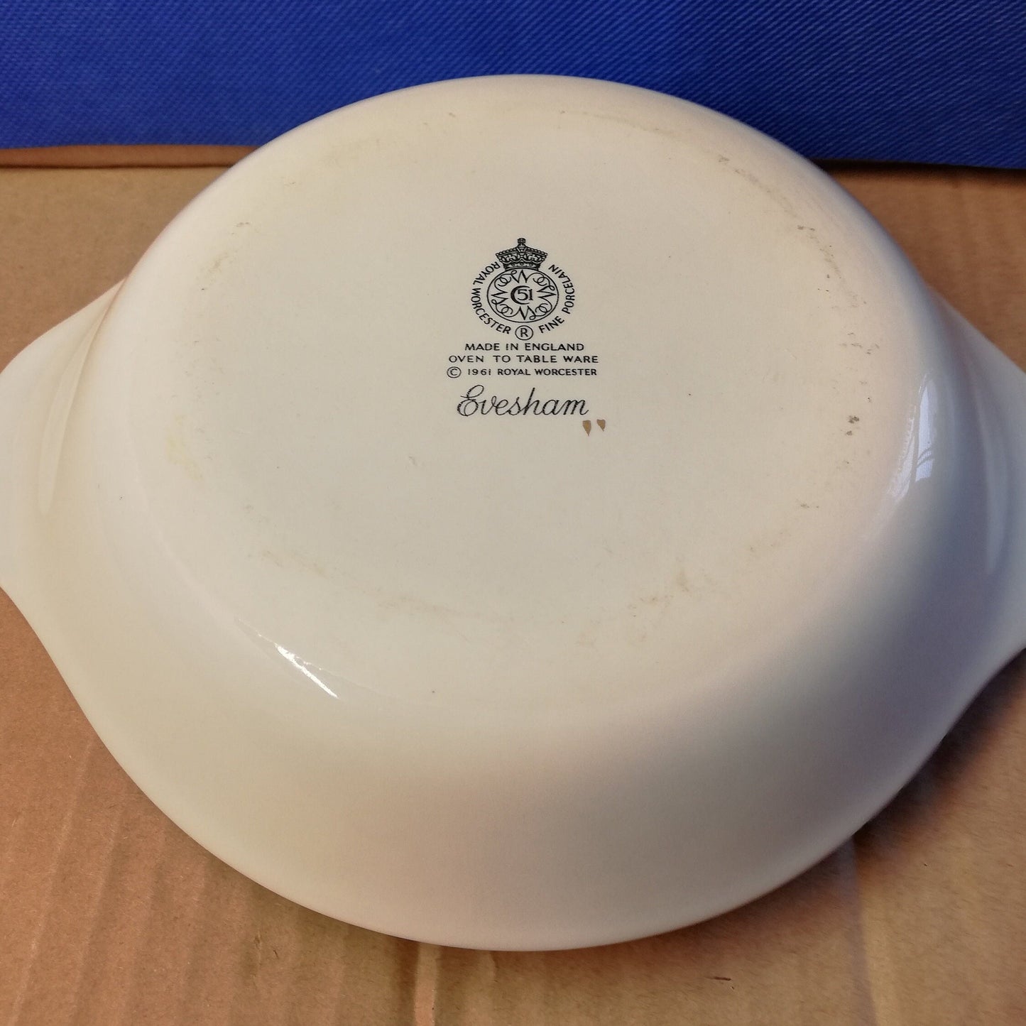 Royal Worcester Evesham small serving dish 8.75" x 7" - good condition, wear on gilding