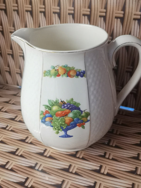 Royal ventonware John Steventon design jug 700ml capacity