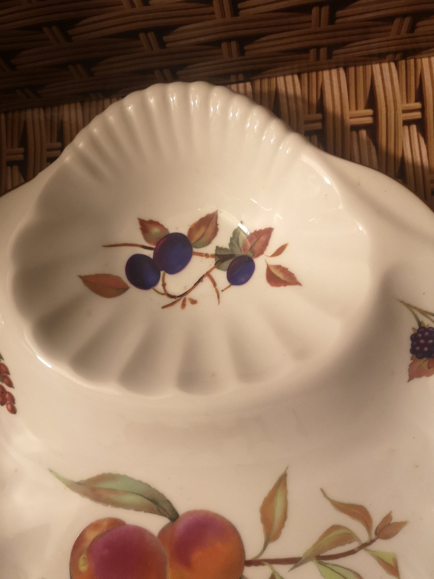 Royal worcester crudités serving dish 11" X 11"