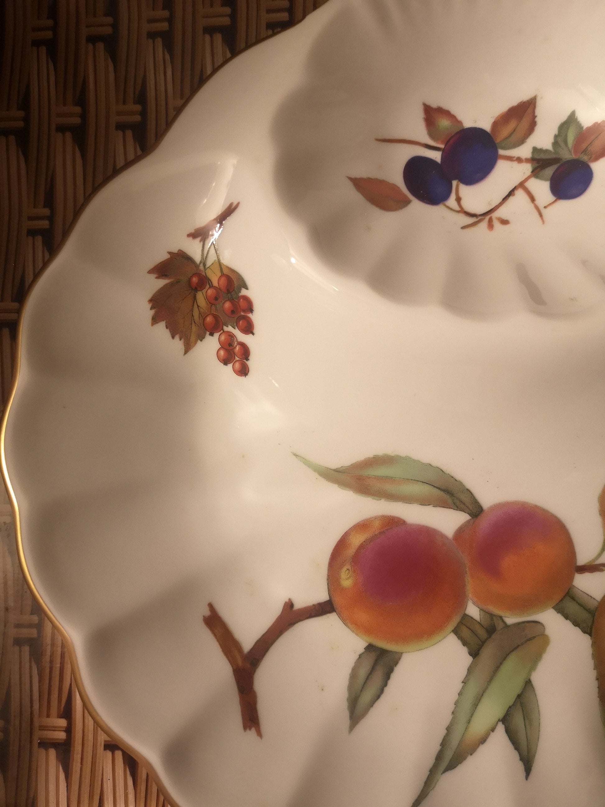 Royal worcester crudités serving dish 11" X 11"