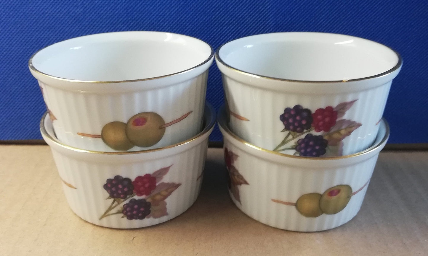 Royal Worcester Evesham gold olives and berries ramekin select quantity - Beautiful condition