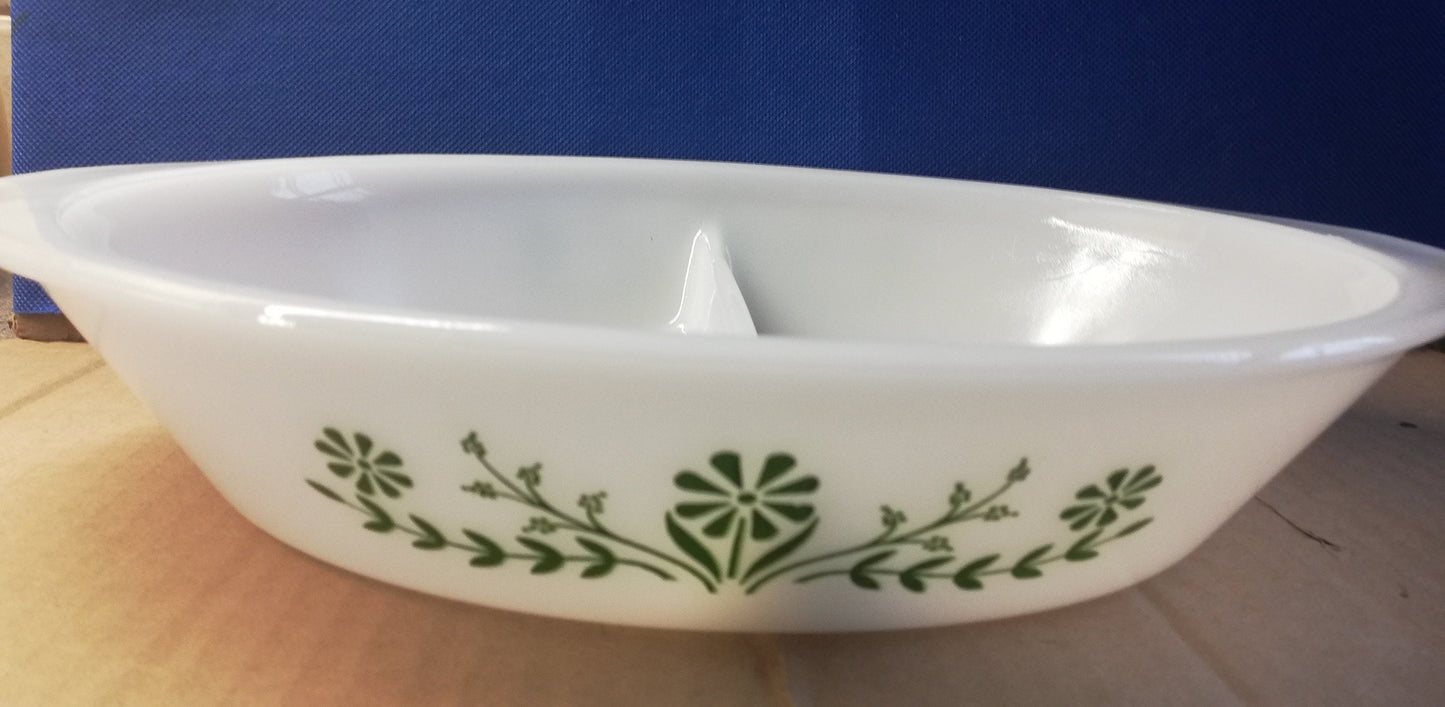 Glassbake green daisy divided vegetable dish 12" x 8.5"