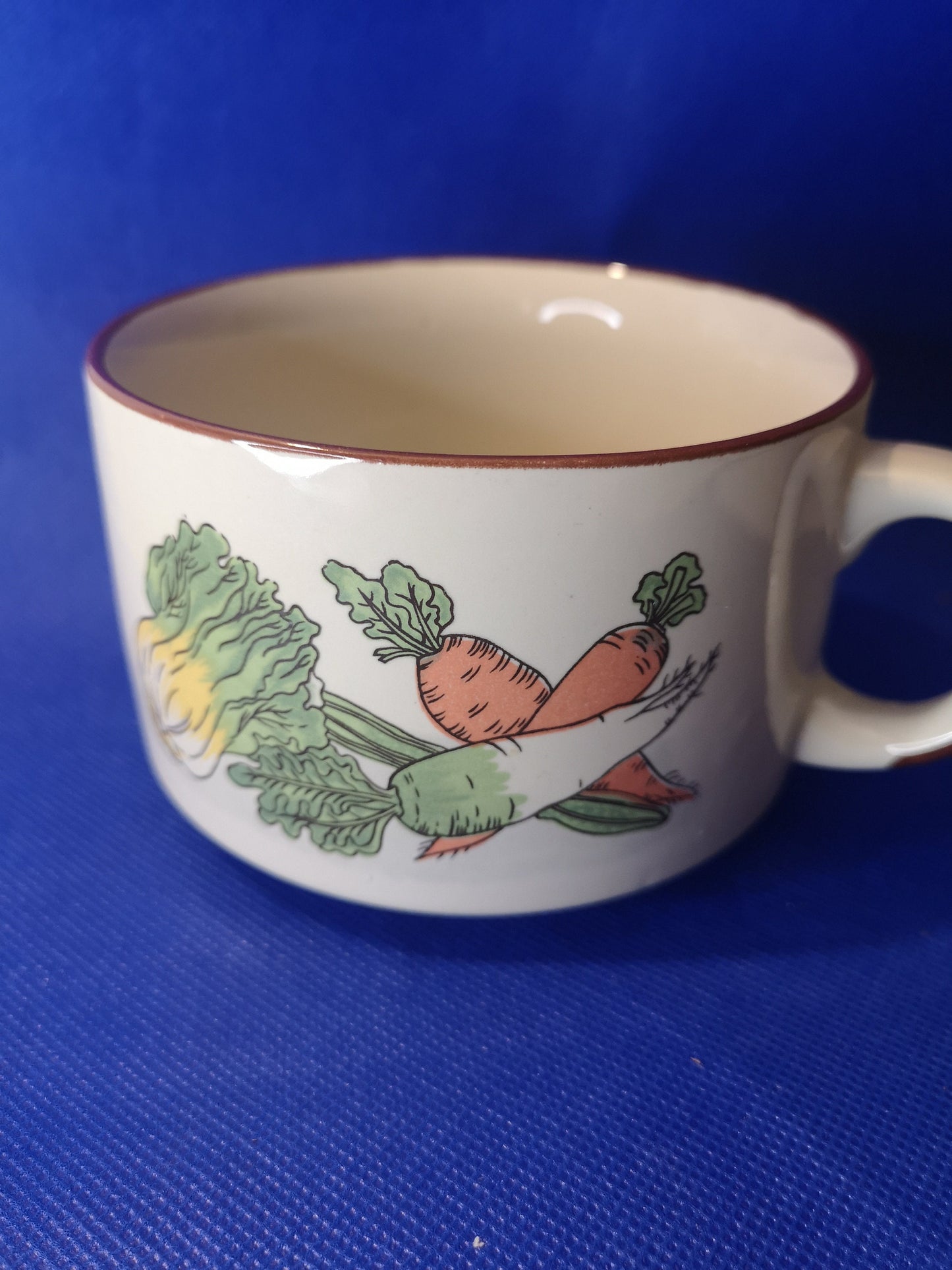 Shell promotion soup cup with illustrations of the flavour