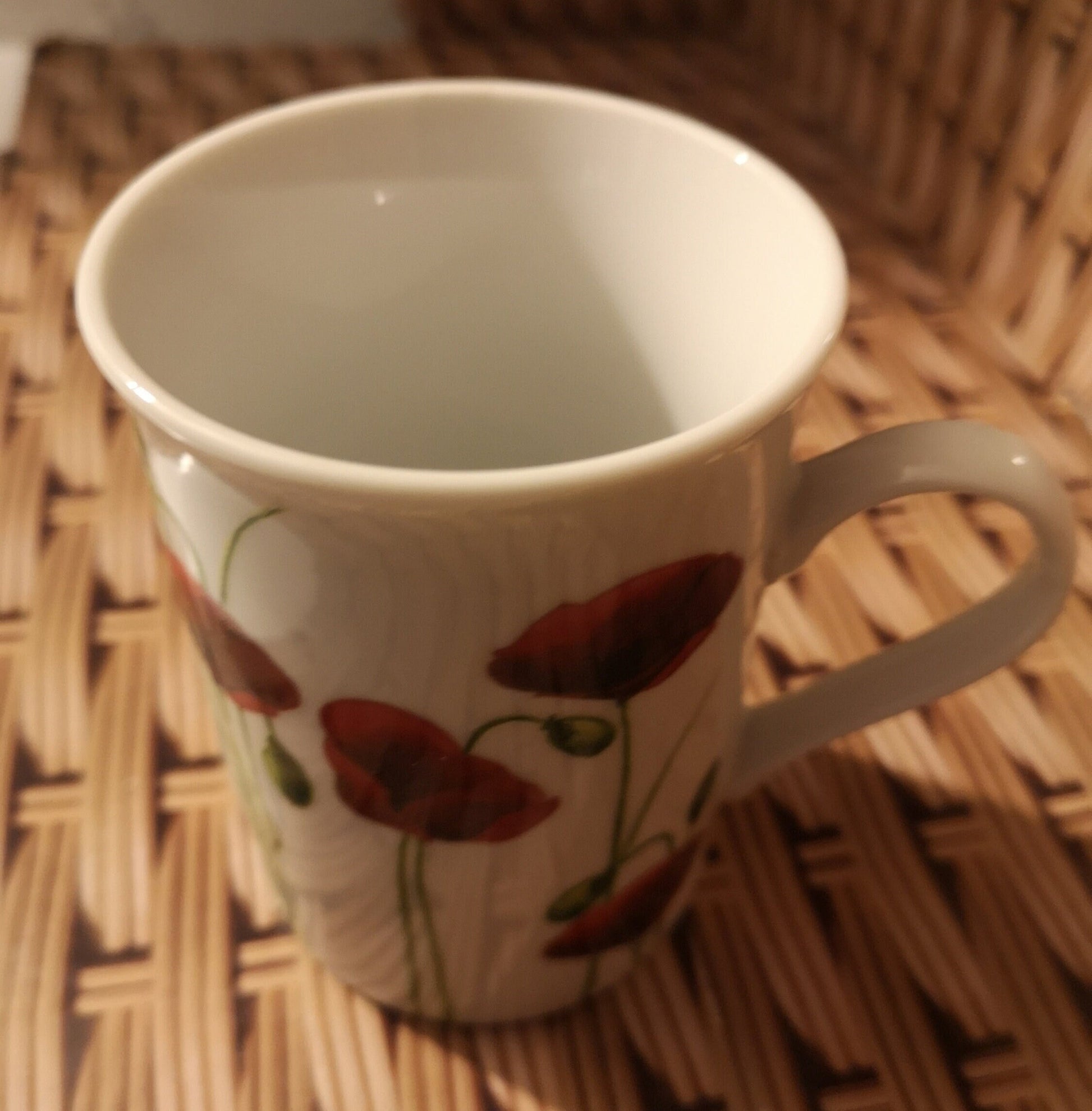 Poppy design mug - modern