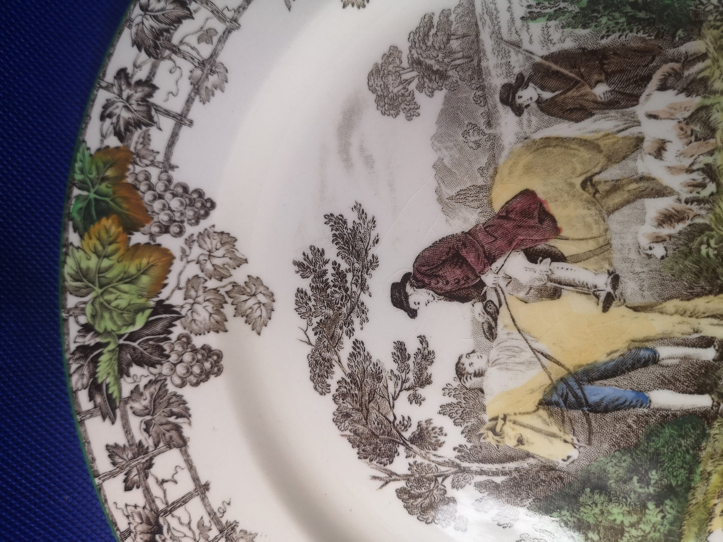 Copeland Spode byron round plate 22.5cm diameter