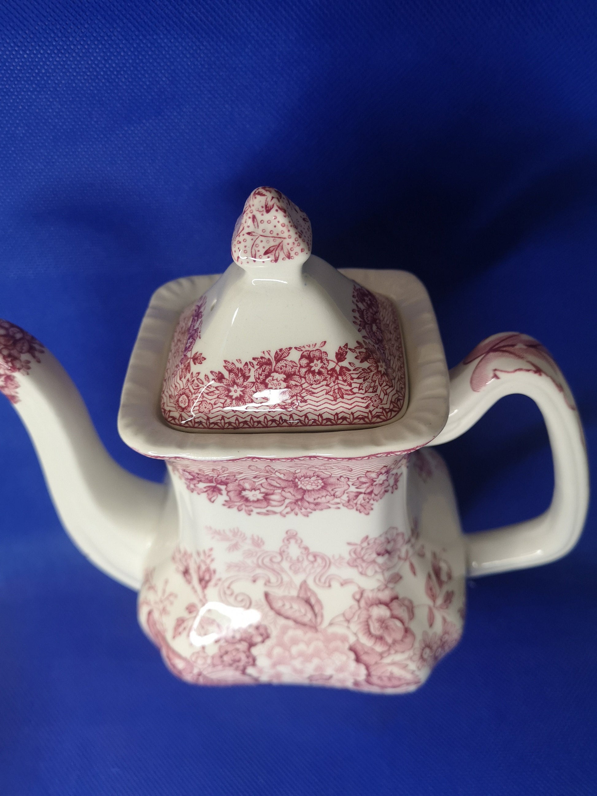 Mason's pink Ascot coffee pot 7" tall excl lid 750ml capacity