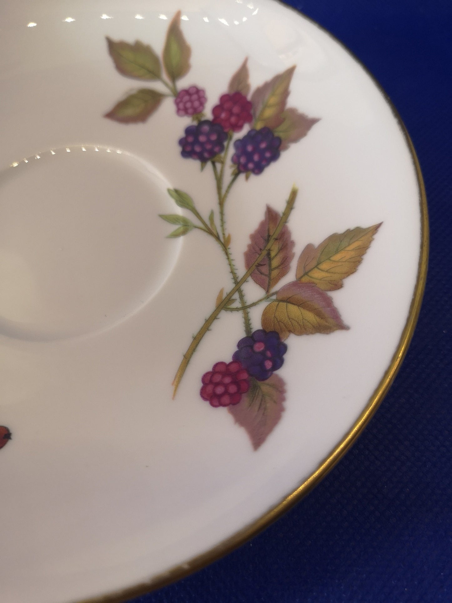 Royal Worcester Evesham saucer 15cm diameter