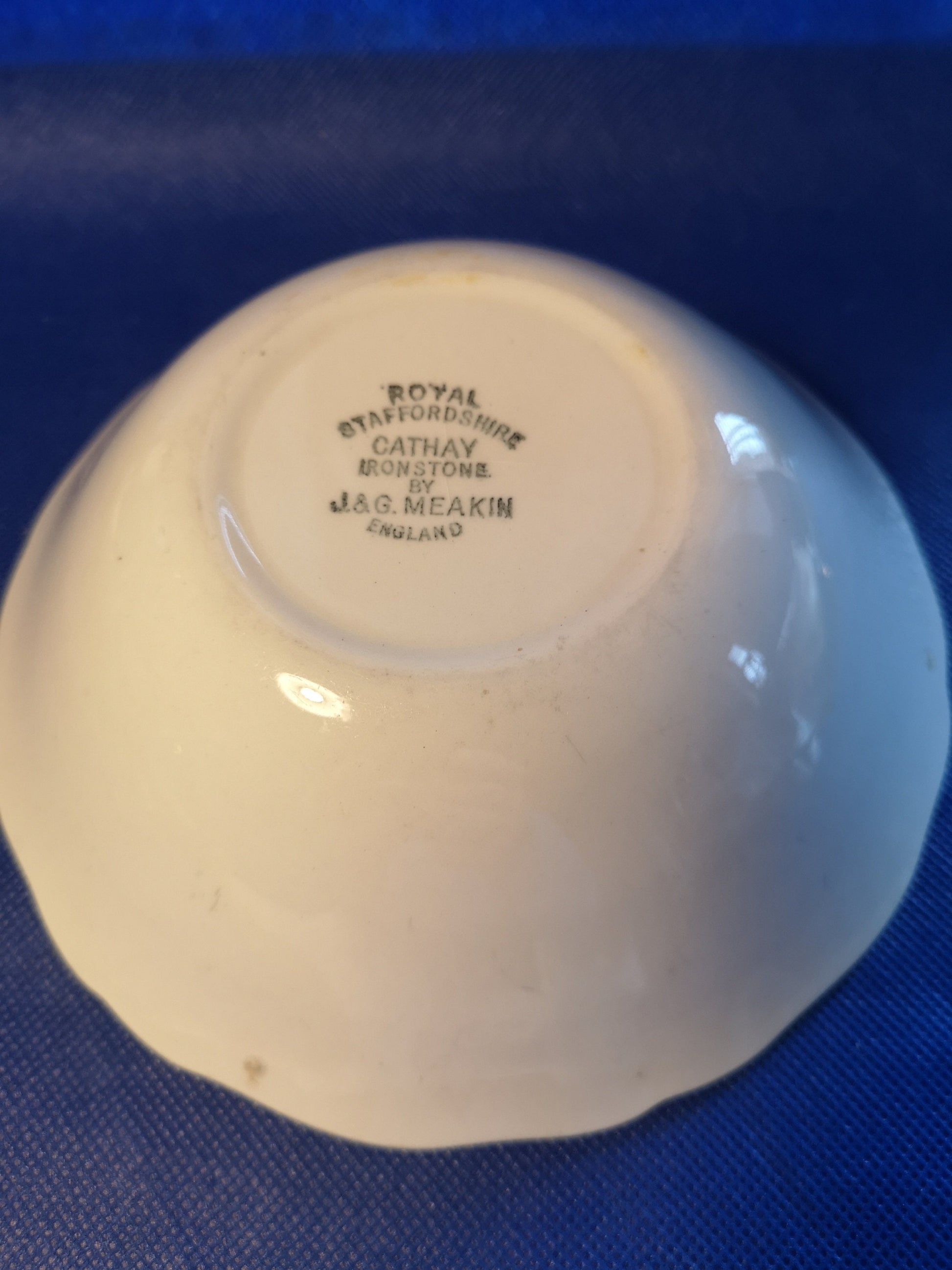 J&G Meakin Cathay ironstone bowl, blue and white. 16cm diameter