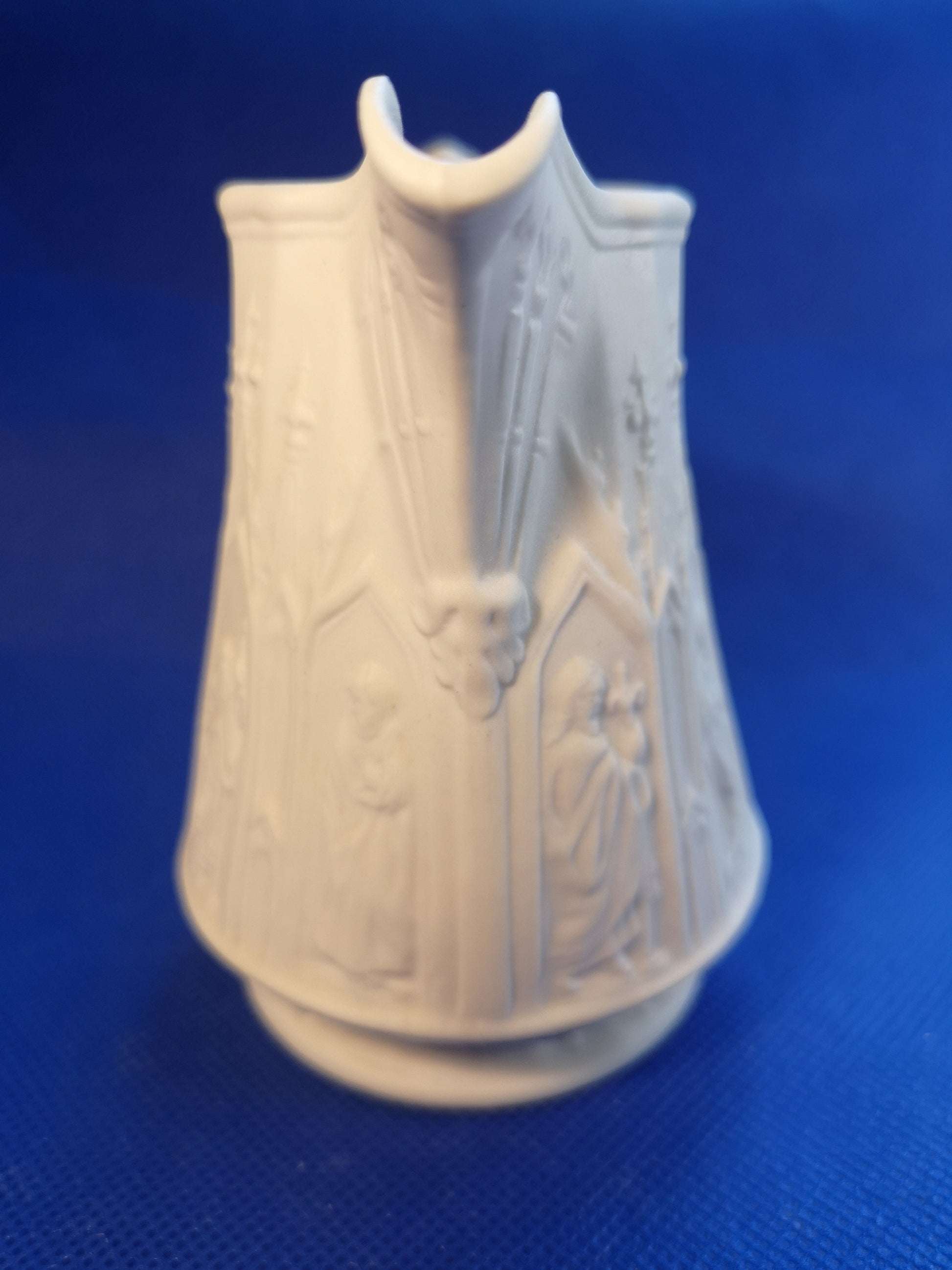 Portmeirion white Parian collection jug 3.5" tall