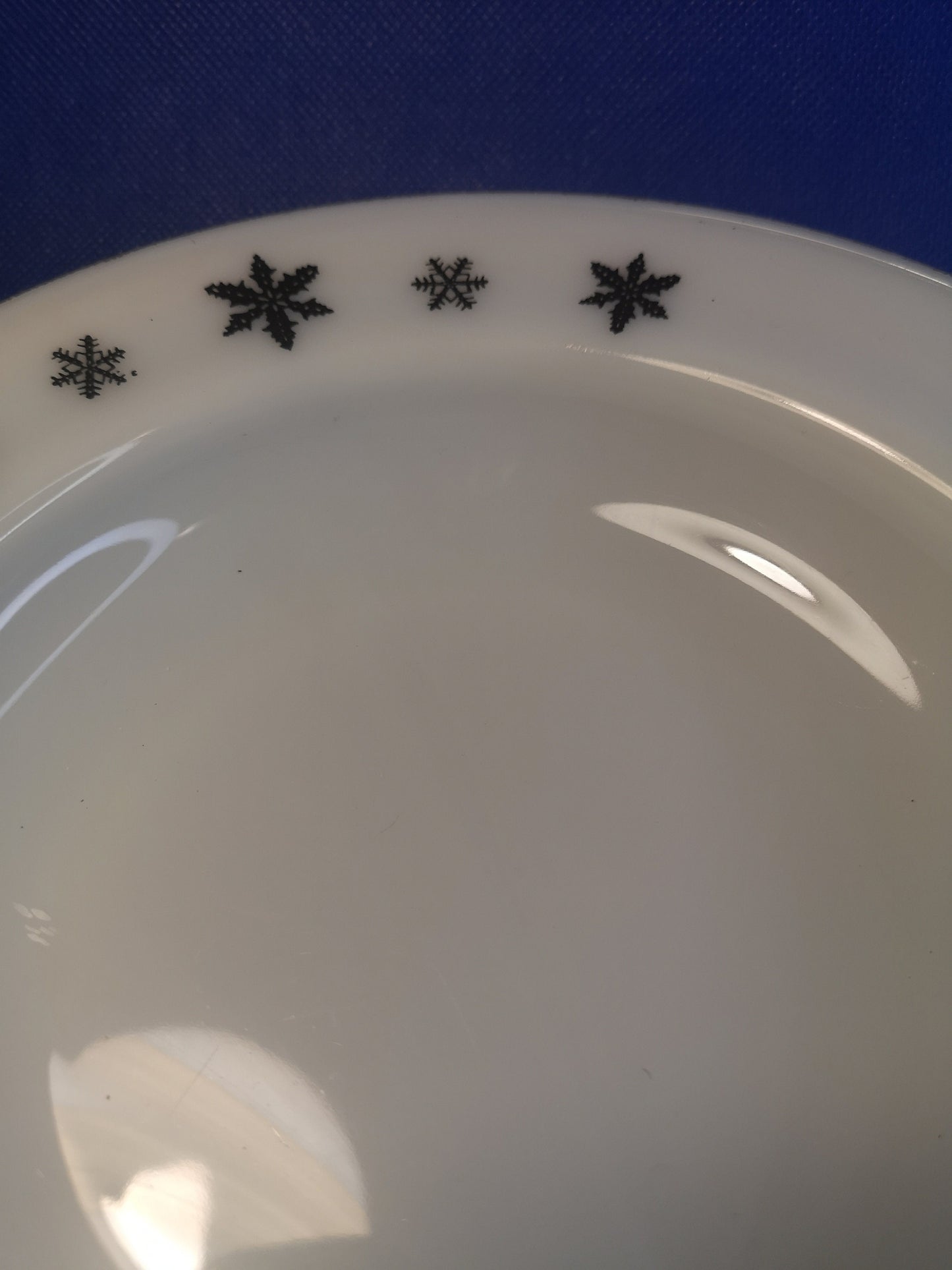 JAJ Pyrex snowflake design bowl for soup, desserts or starters