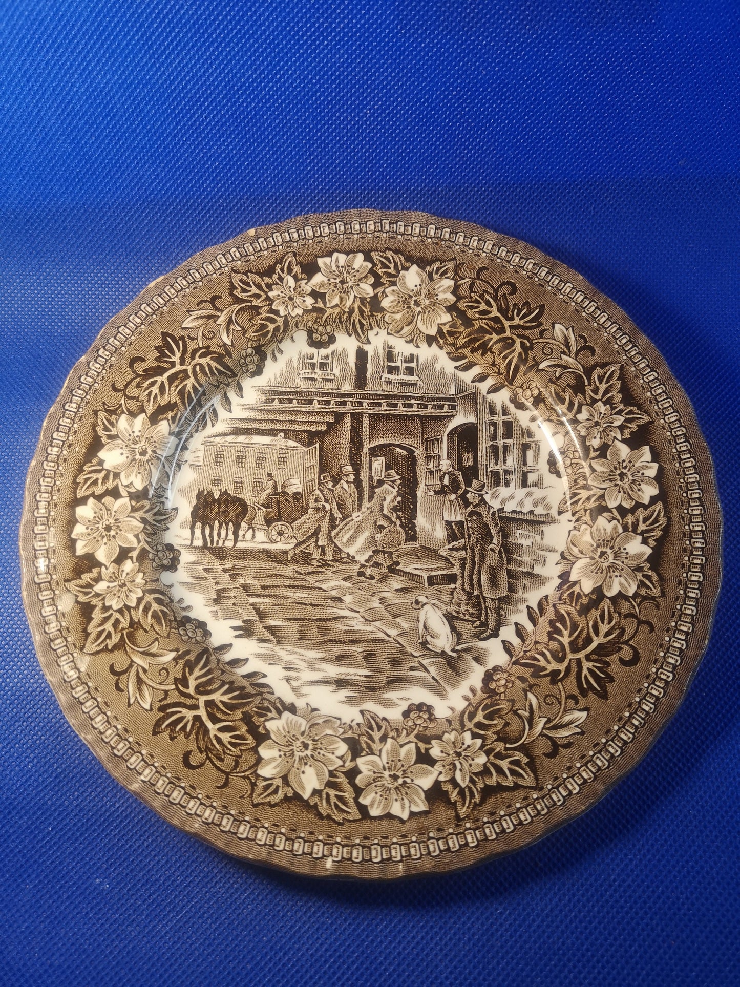 Royal Tudor Ware coaching taverns side plate - 16.5cm Fantastic condition