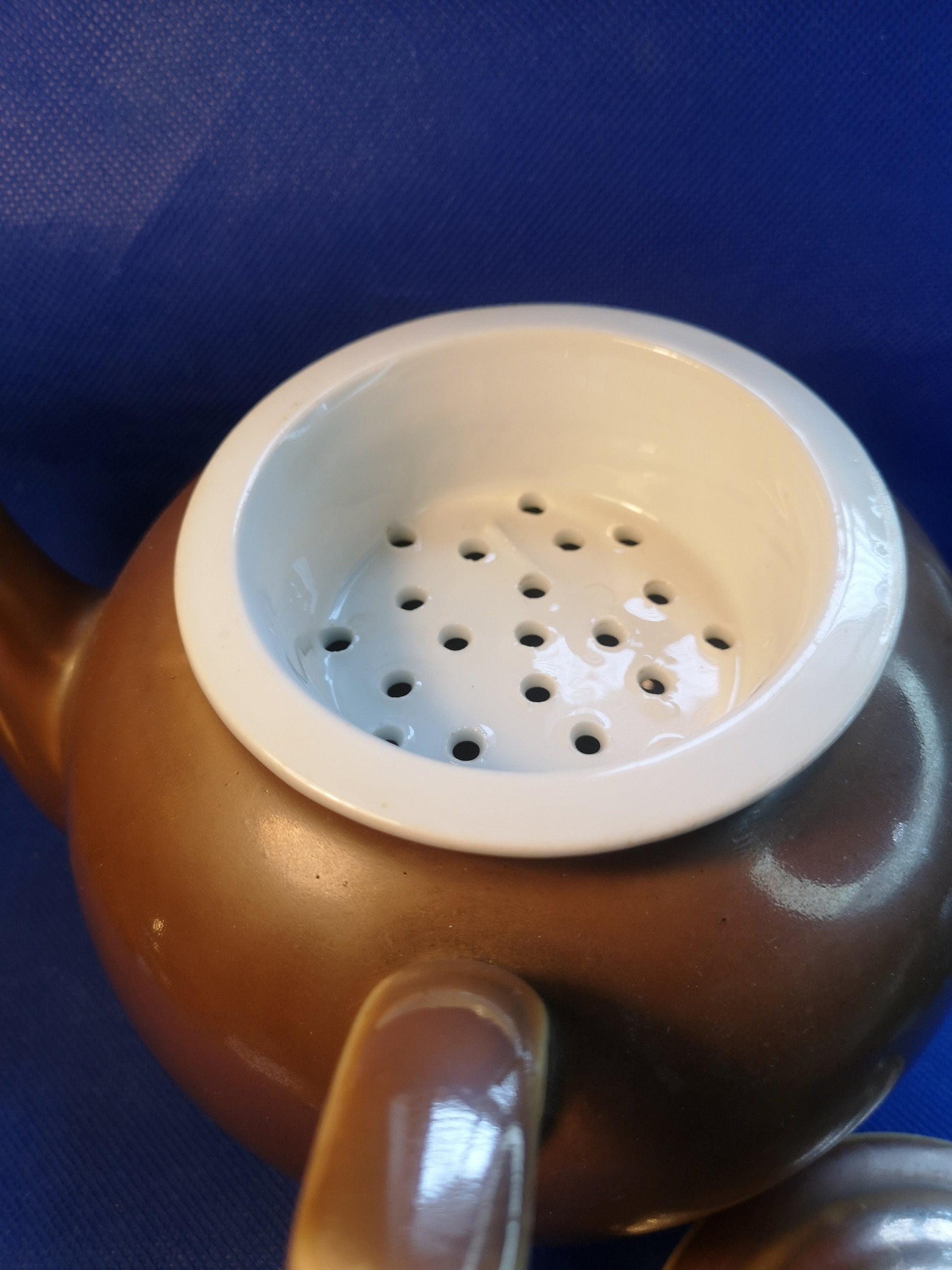 Royal Worcester brown lustre teapot side pour 900ml capacity