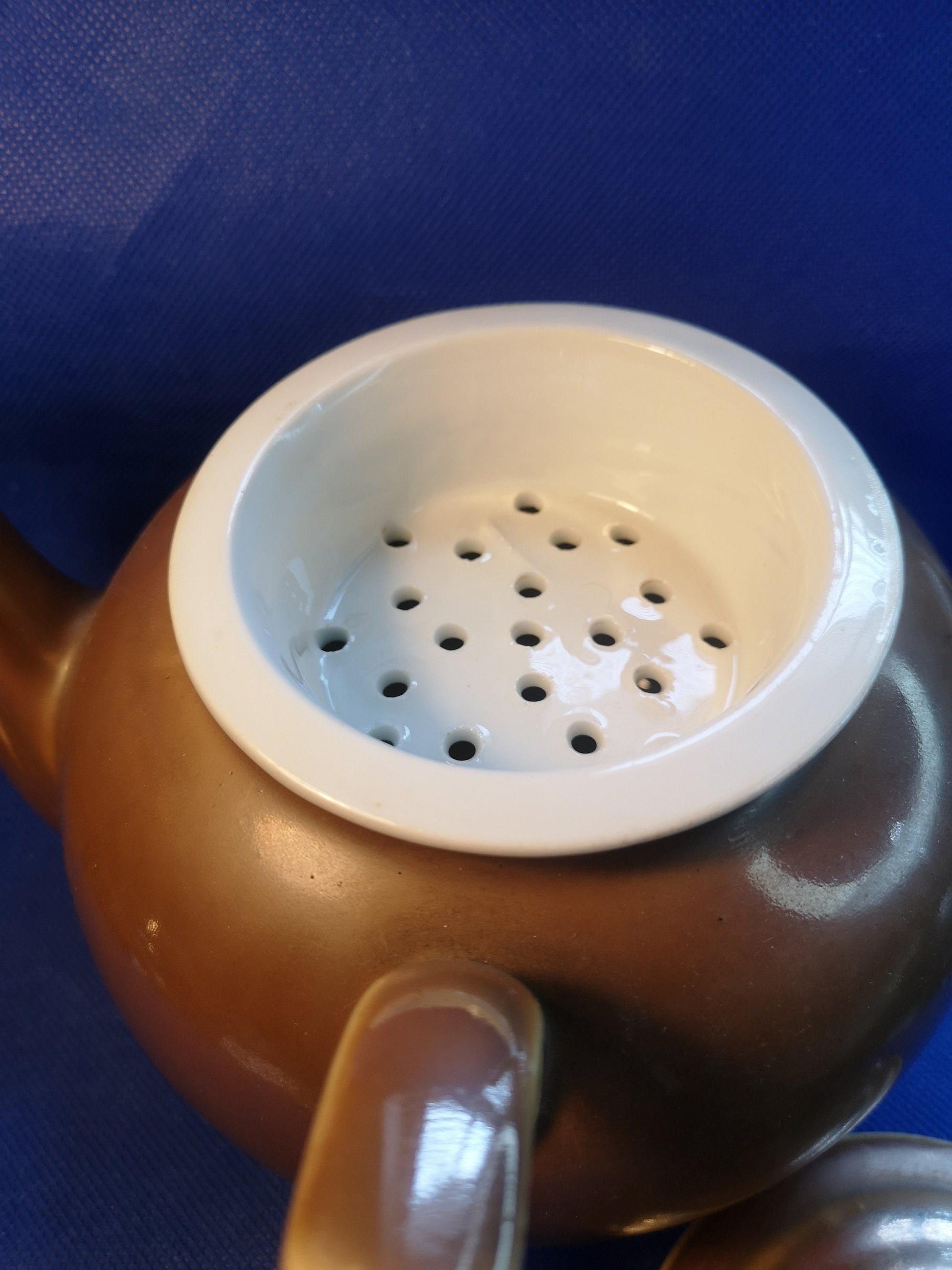 Royal Worcester brown lustre teapot side pour 900ml capacity