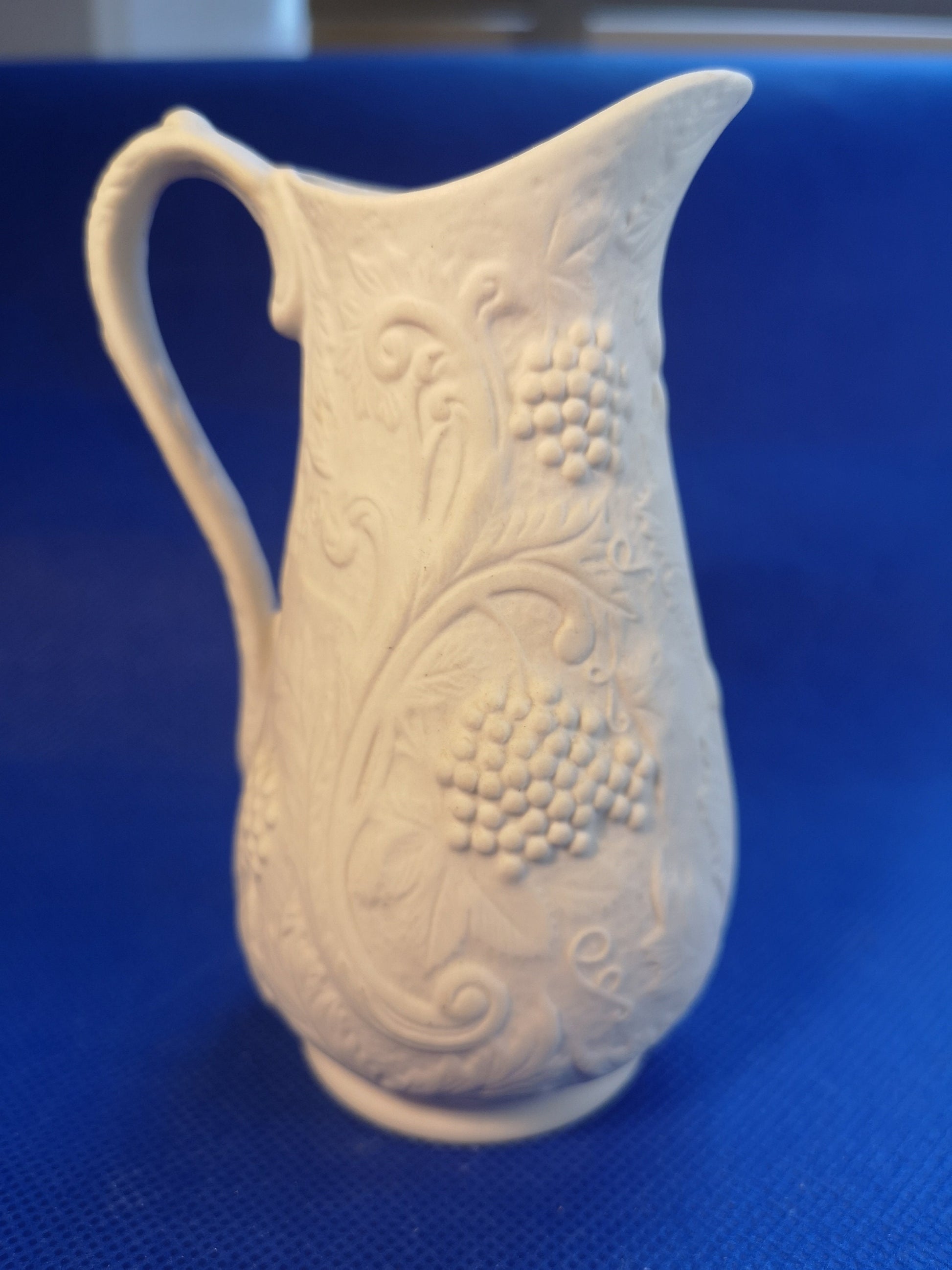 Portmeirion white British heritage collection jug 4" tall