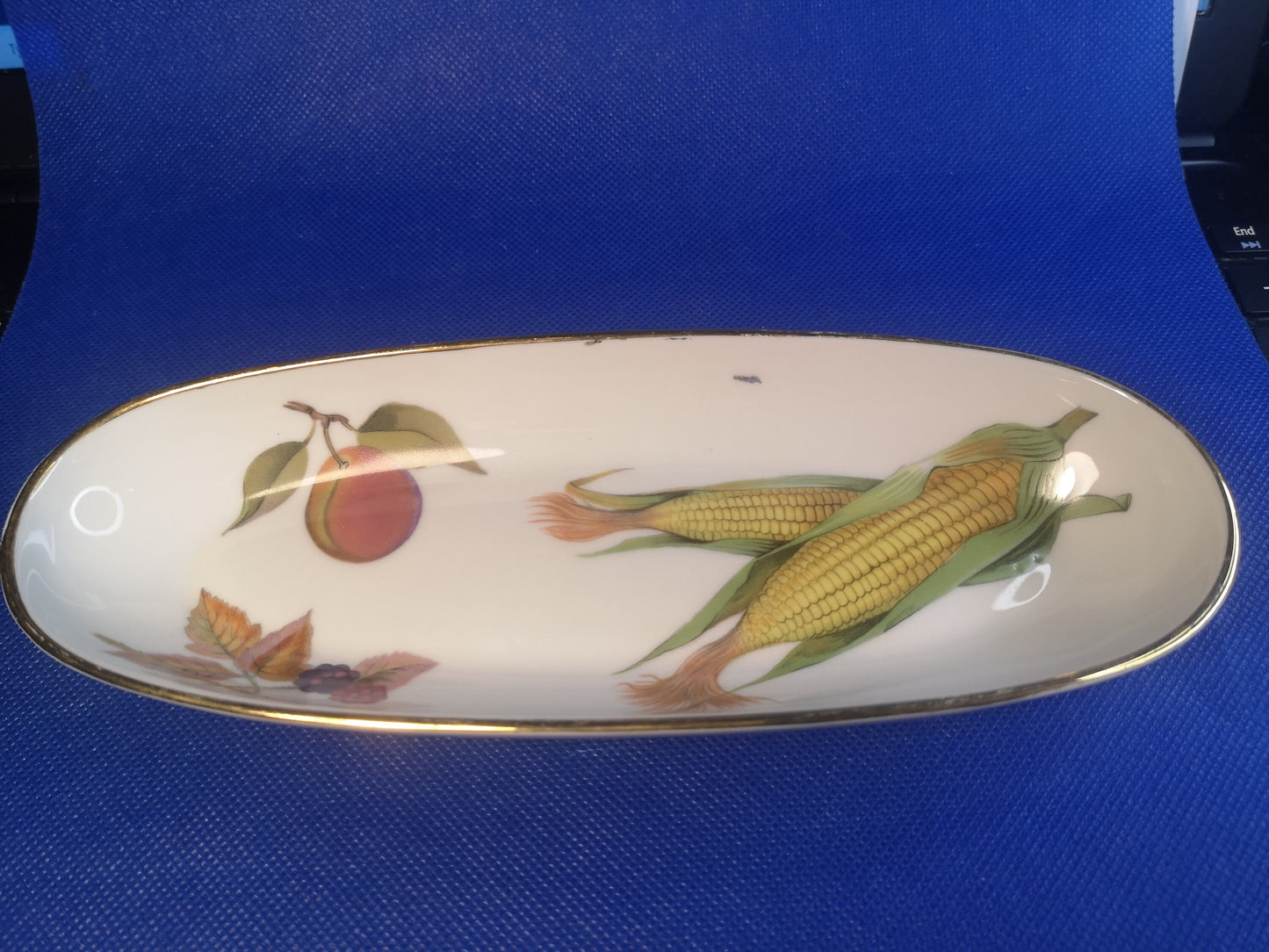 Royal Worcester corn on the cob dish tray 22.5cm x 8.5cm