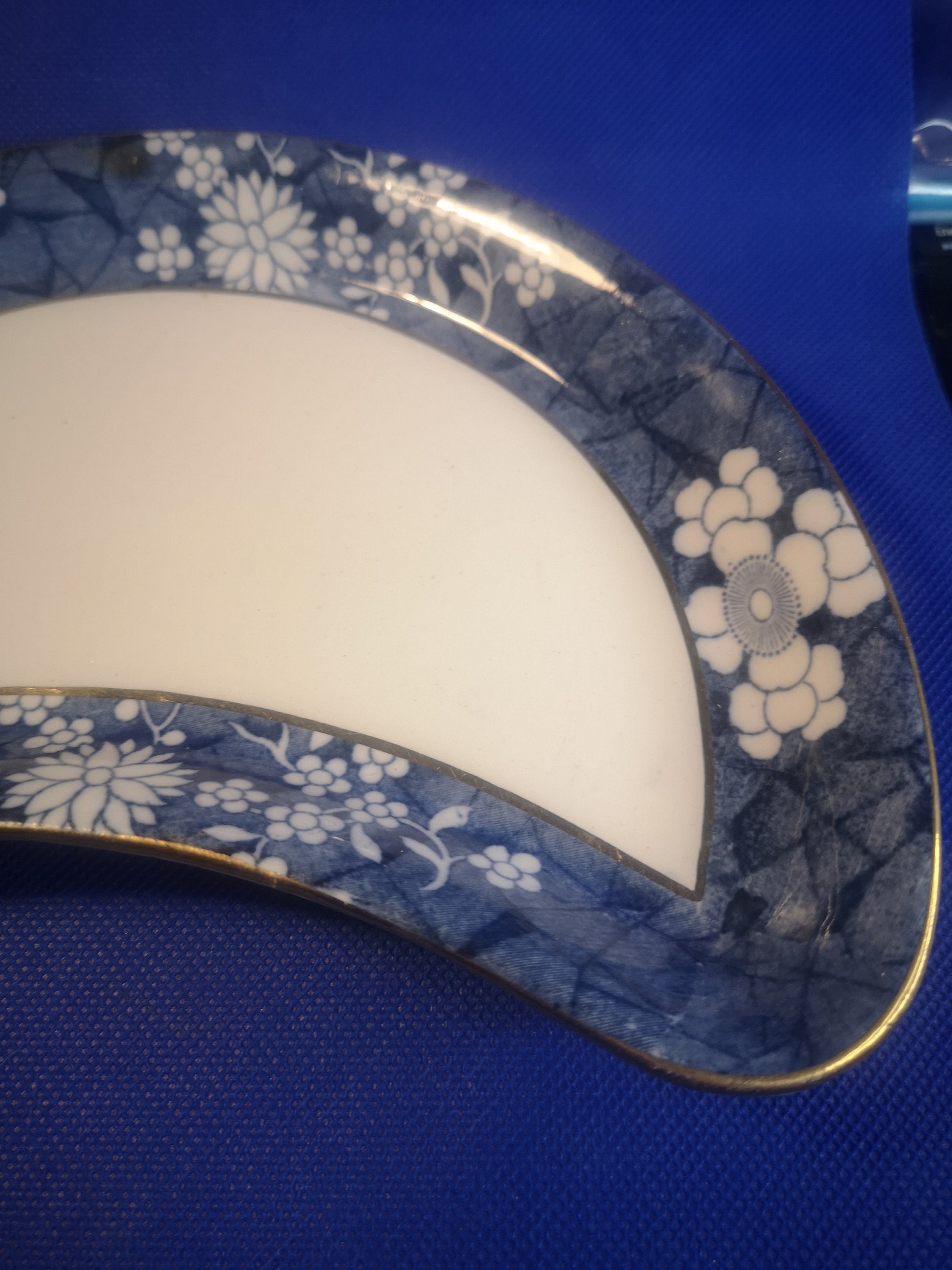 Copeland Spode blue and white crescent shaped dish