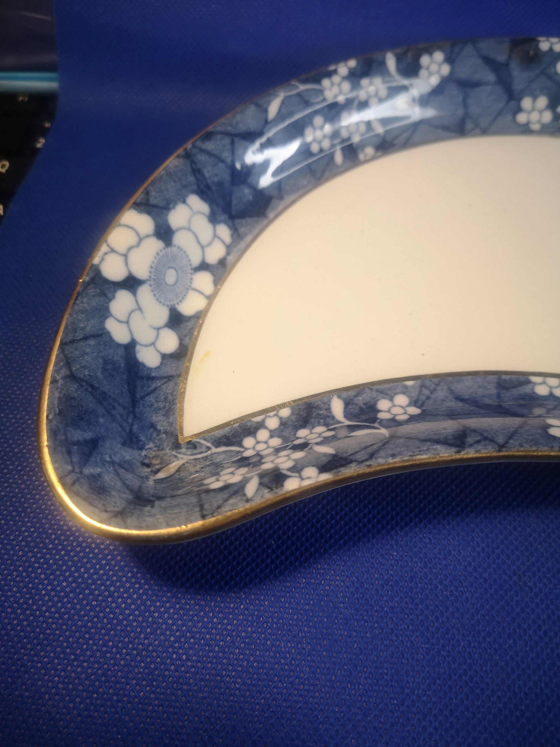 Copeland Spode blue and white crescent shaped dish