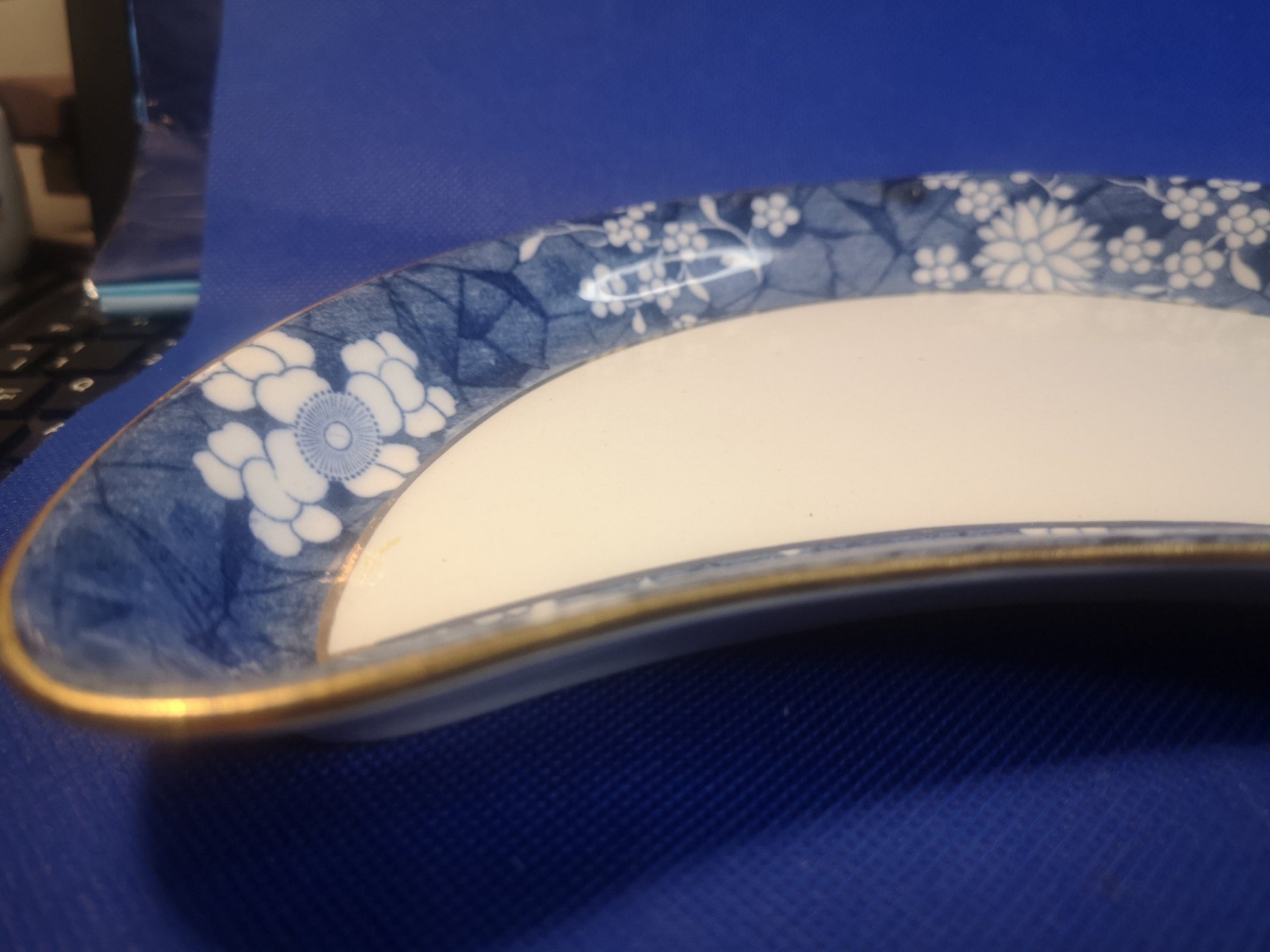 Copeland Spode blue and white crescent shaped dish