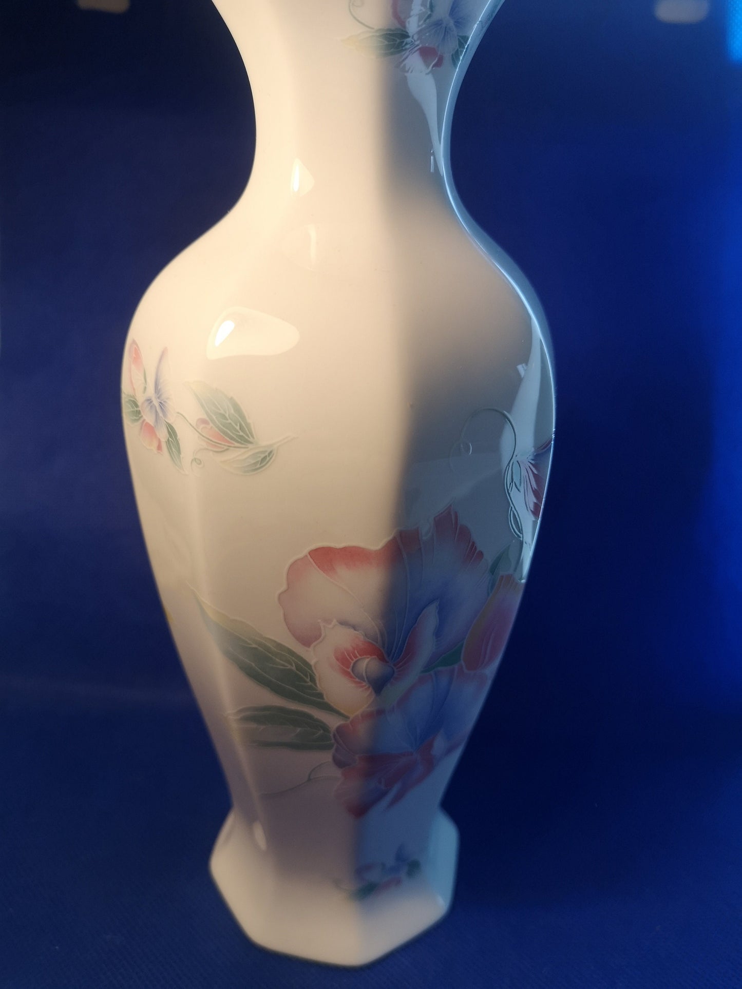 Aynsley vase little sweetheart 23 cm tall