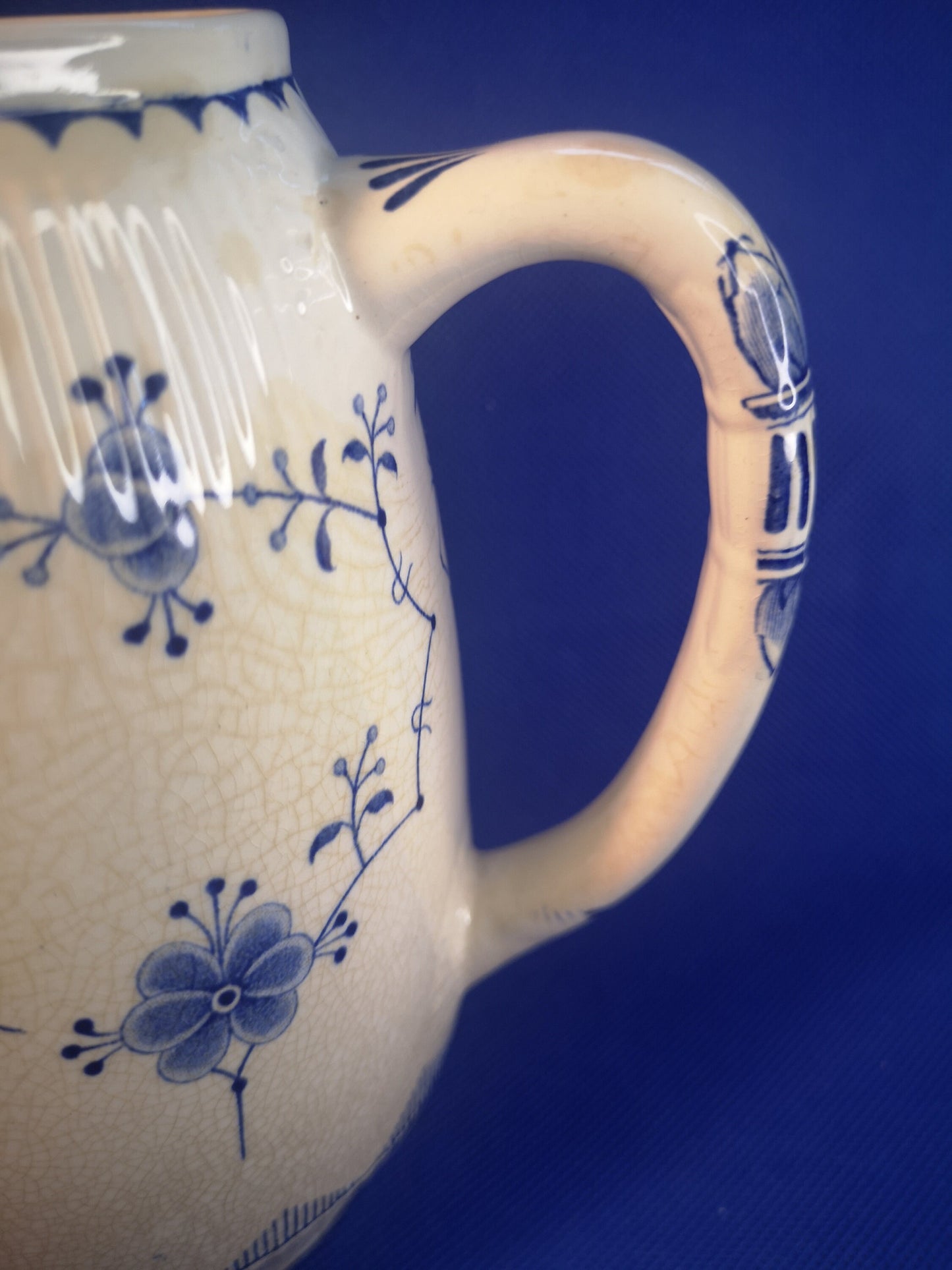 Furnivals Blue Denmark coffee pot - badly crazed and stained, craft only