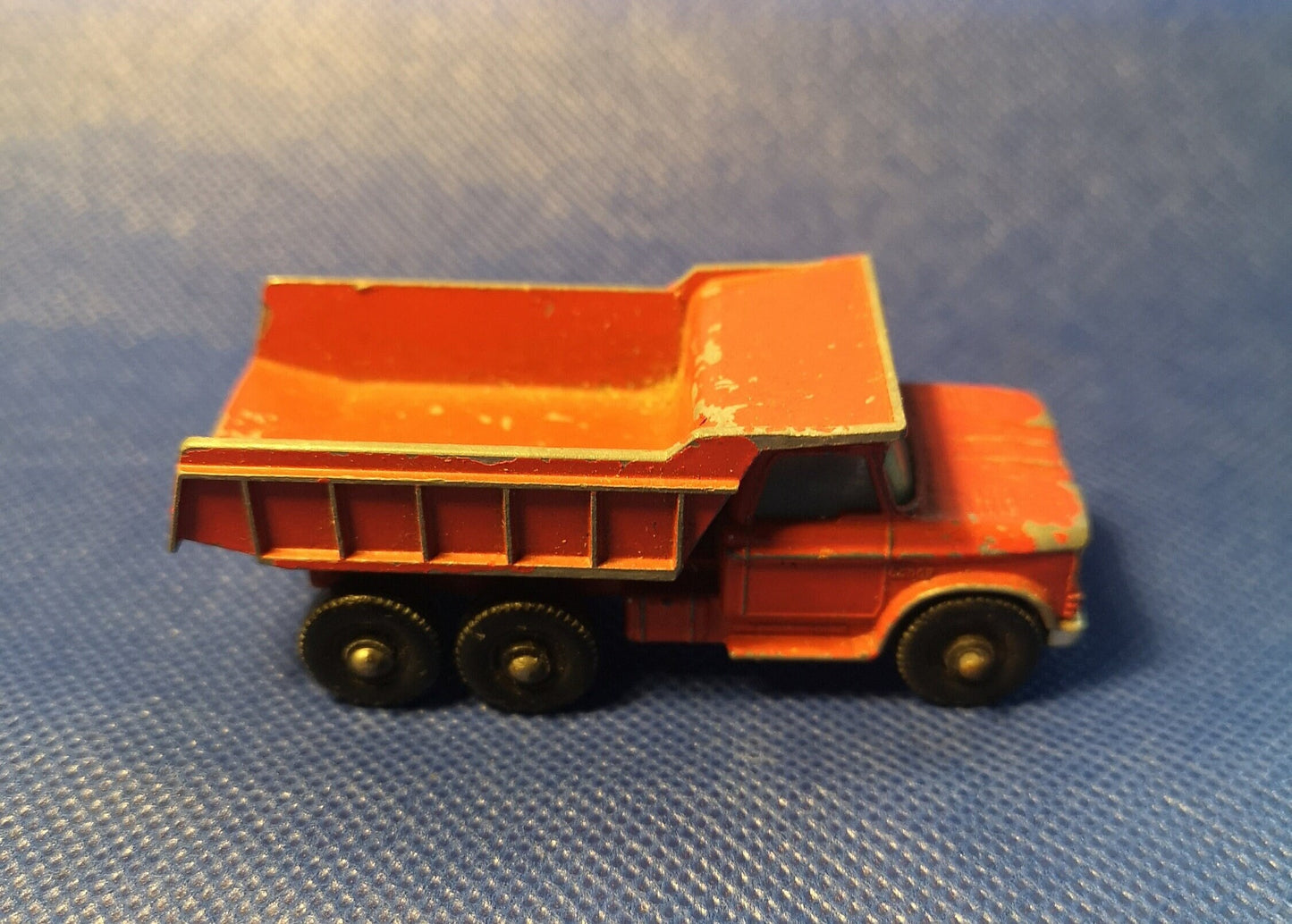 Lesney matchbox red dumper truck series no 48