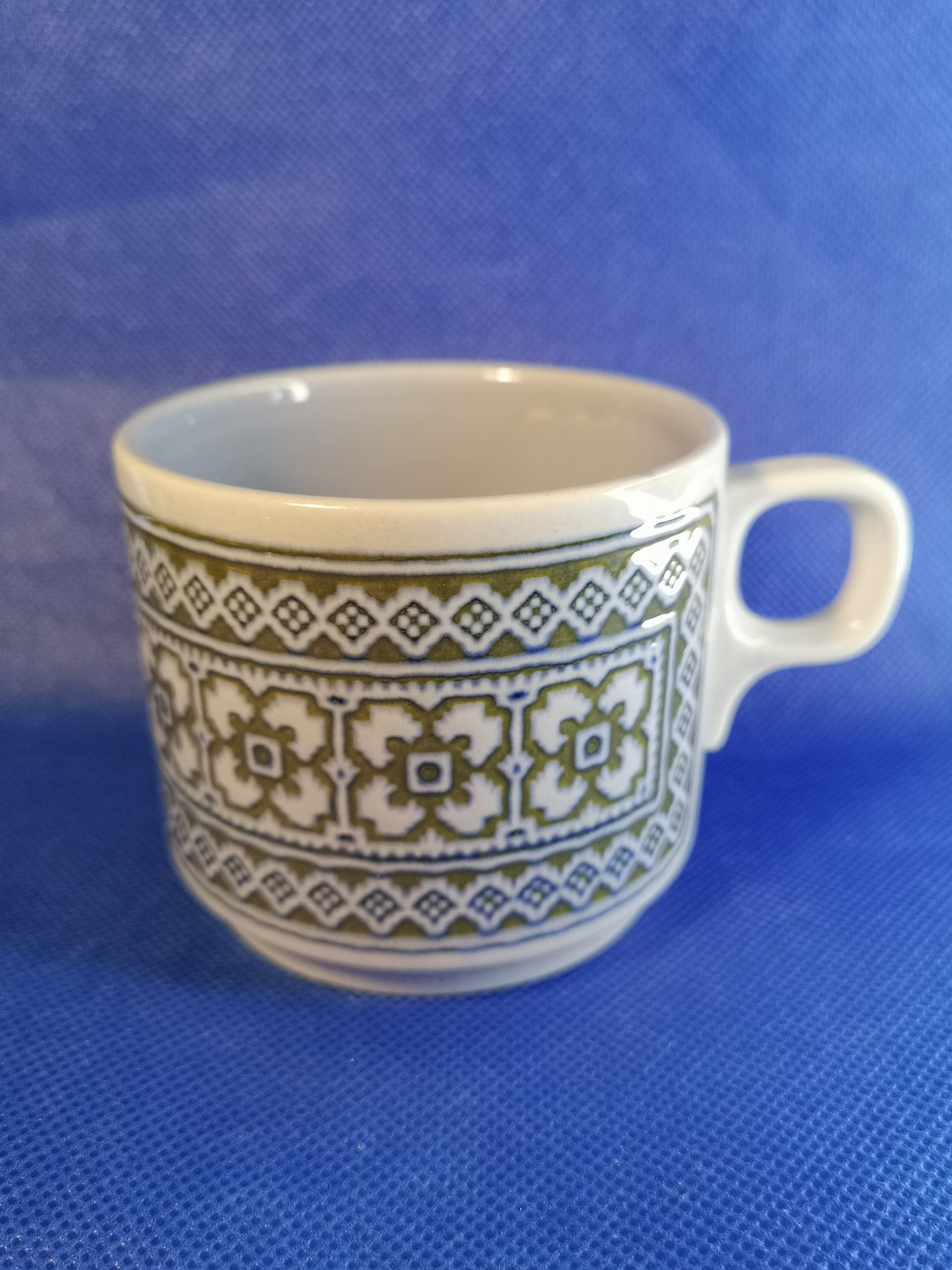 Hornsea pottery tapestry coffee / tea cup