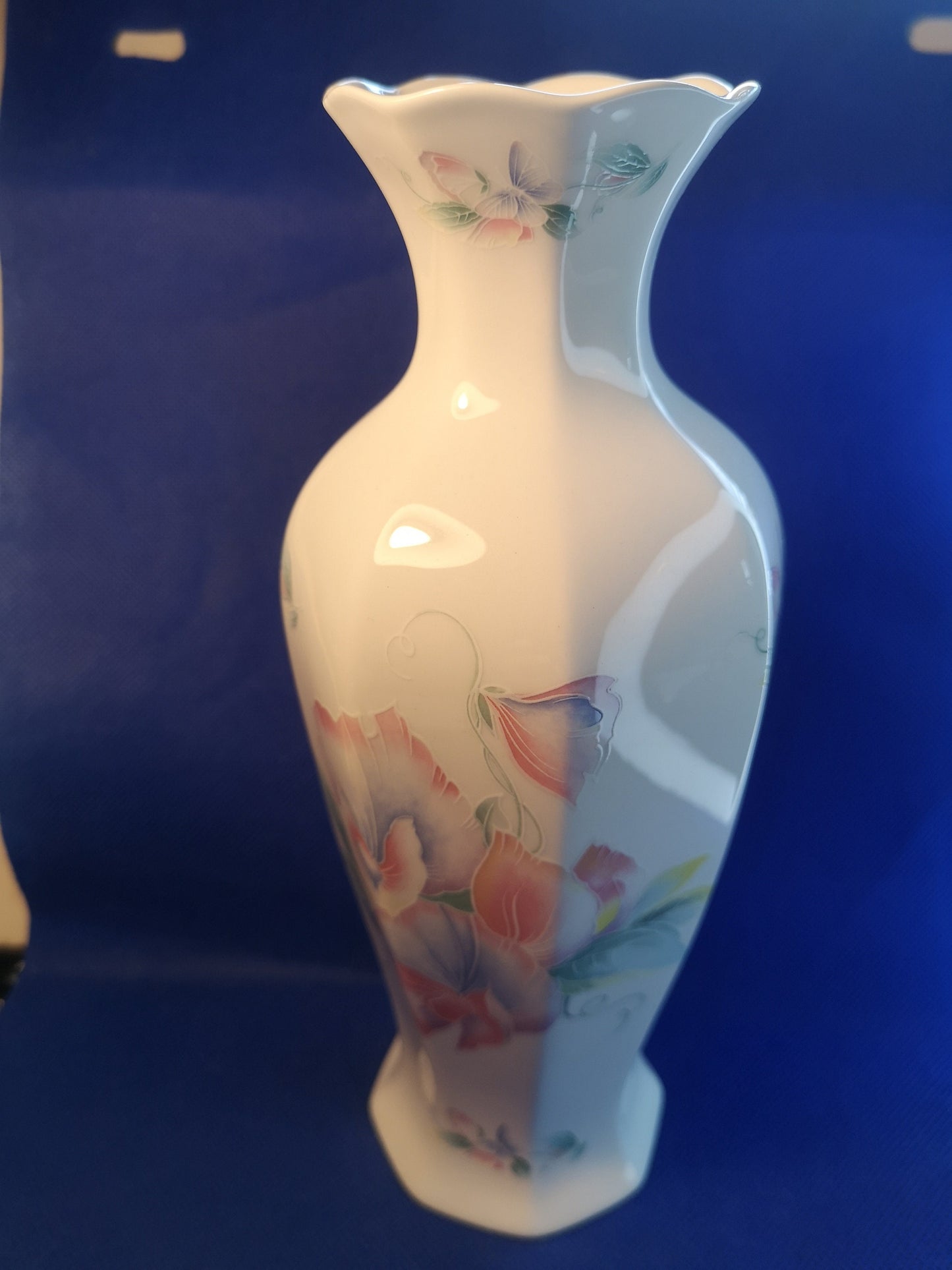 Aynsley vase little sweetheart 23 cm tall