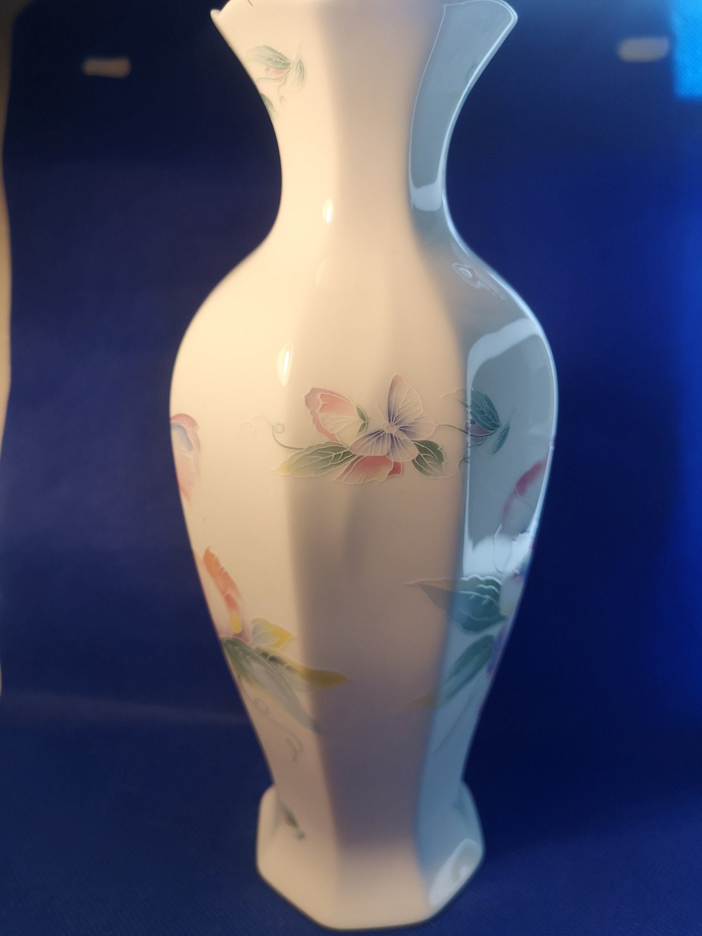 Aynsley vase little sweetheart 23 cm tall