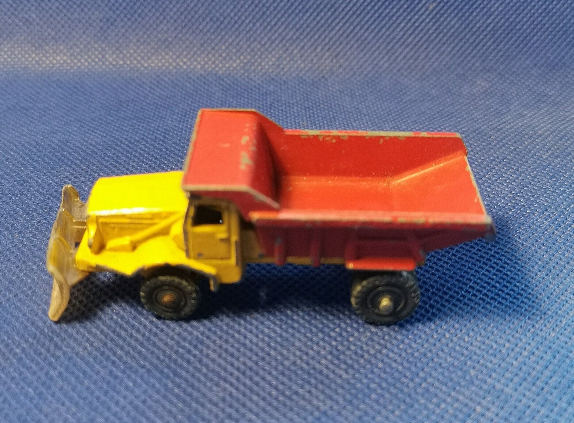 Husky aveling Barford dump truck