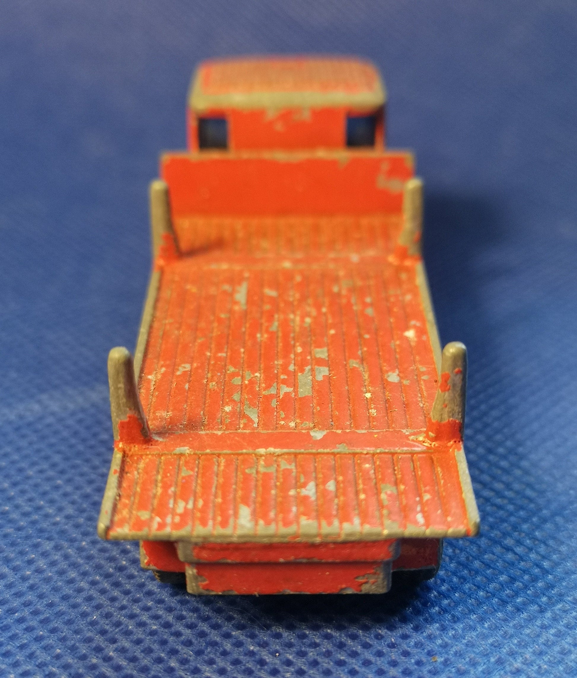 Lesney matchbox red pipe truck series no 10