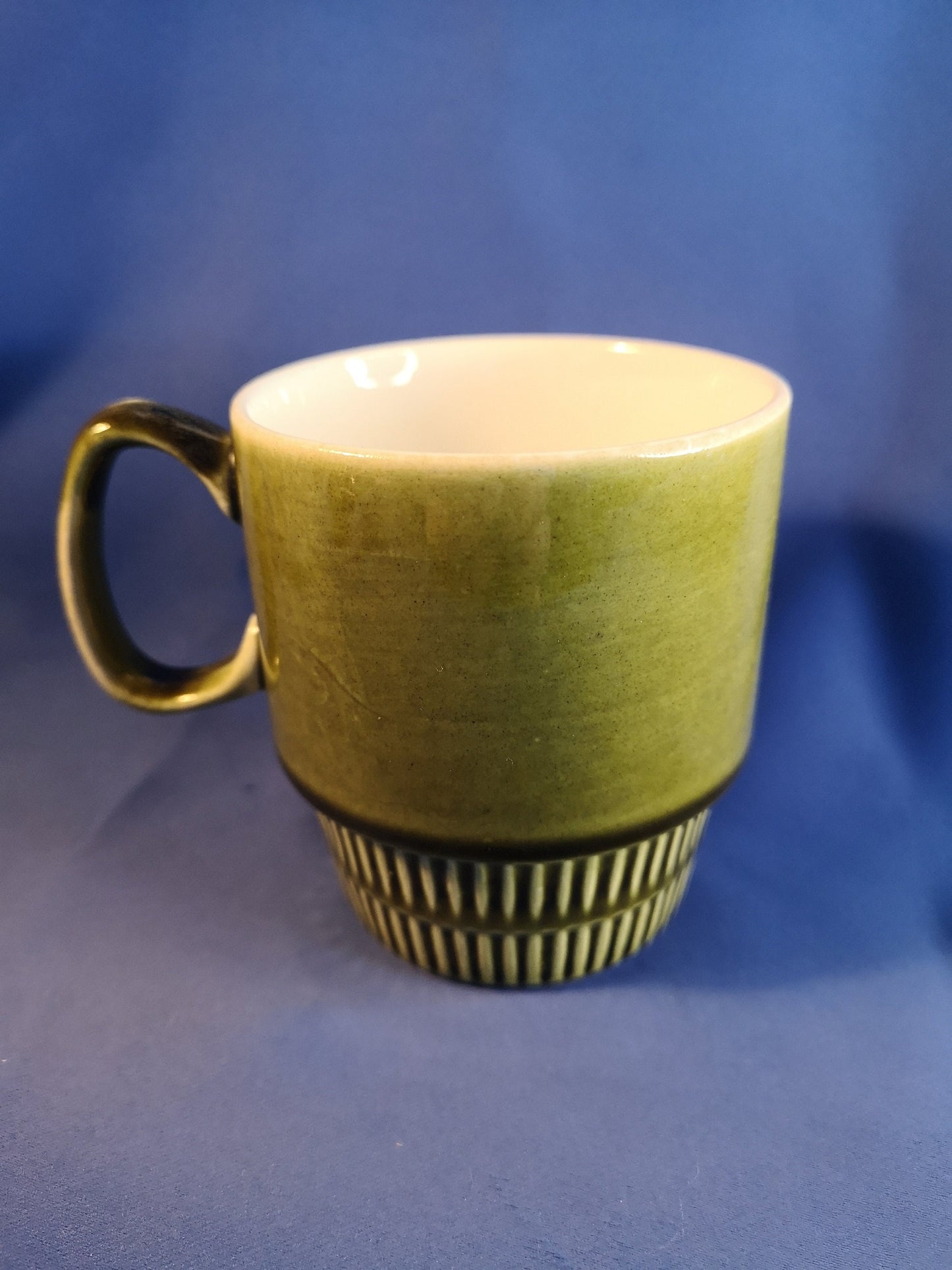 Shannon pottery cup 220ml capacity green