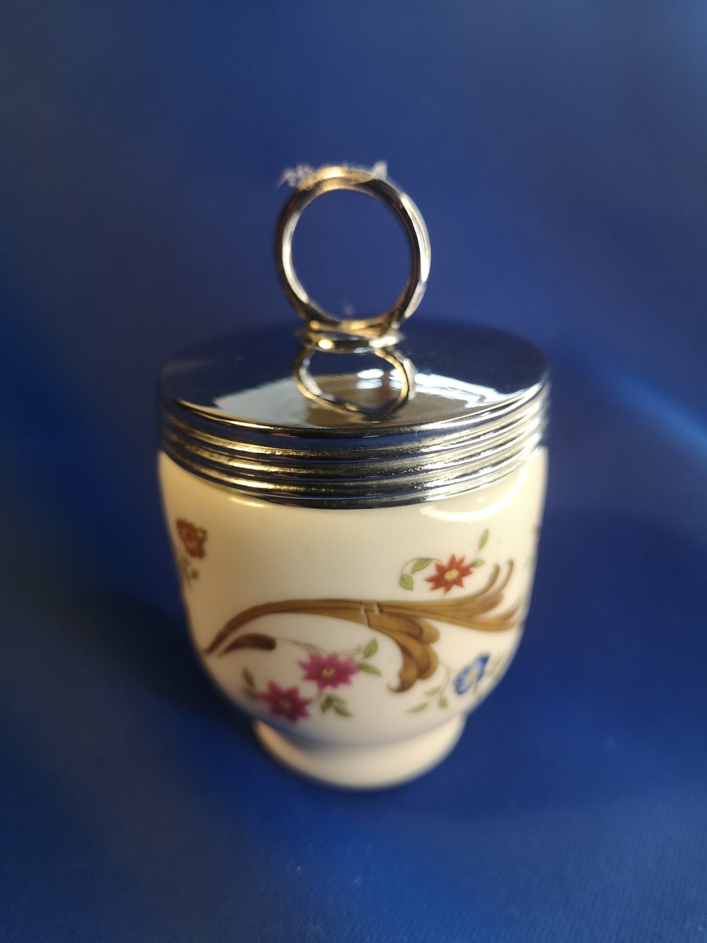 Royal Worcester egg coddler. Porcelain. single egg. Old Bournemouth design