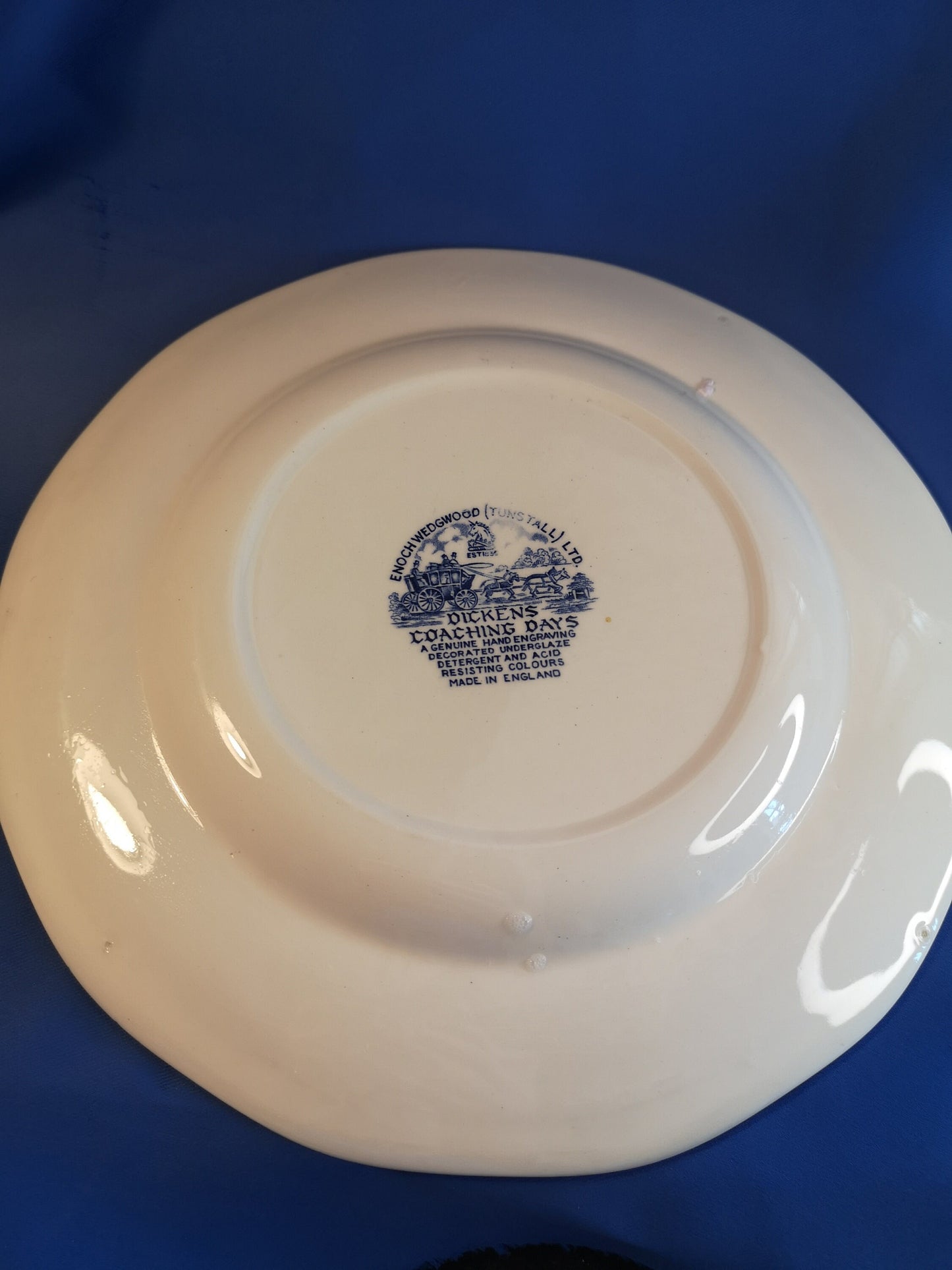 Enoch Wedgwood Dickensian coaching days dinner plate 25cm