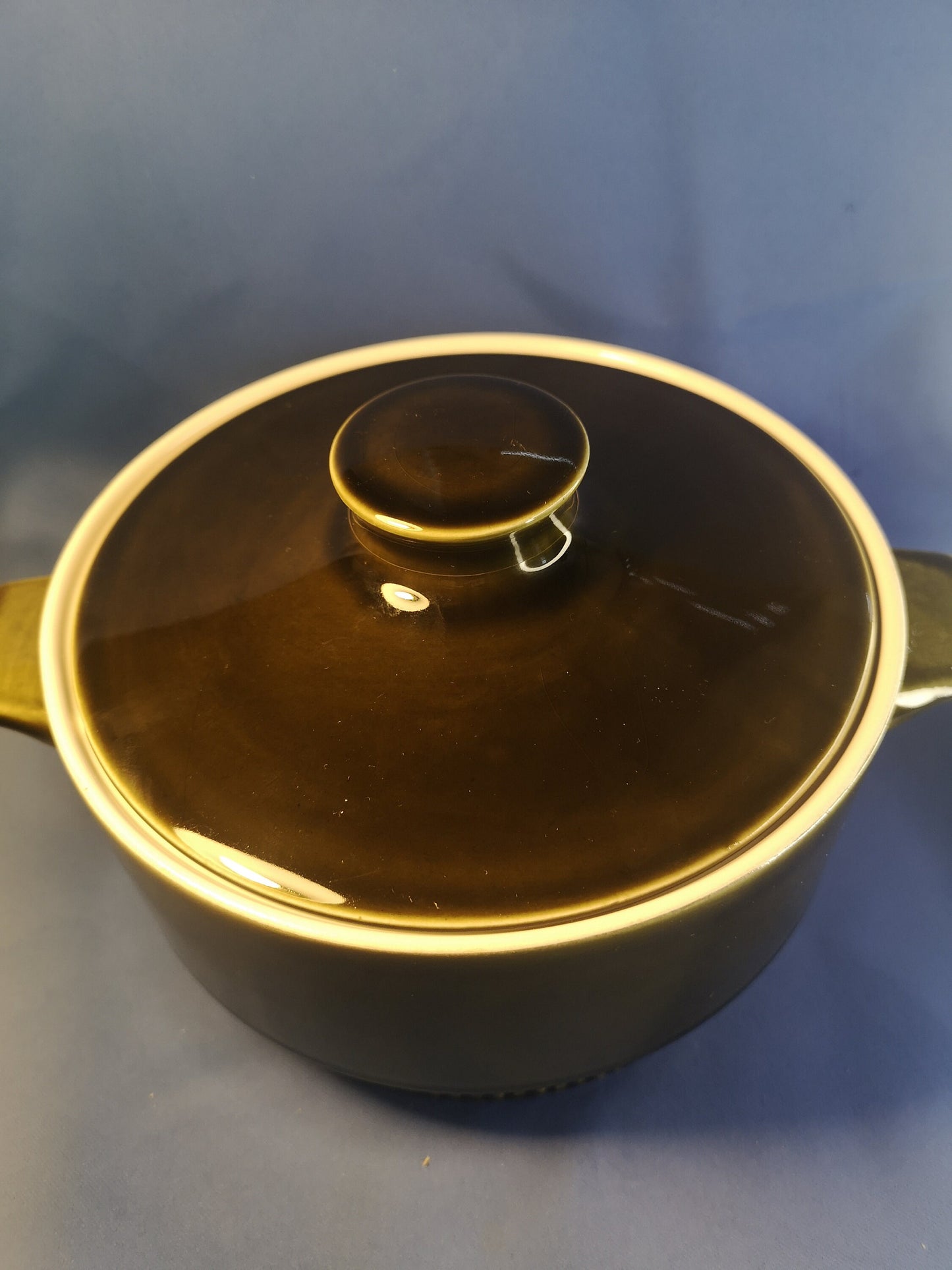 Shannon pottery round casserole dish 18cm x 9.5cm lovely deep green