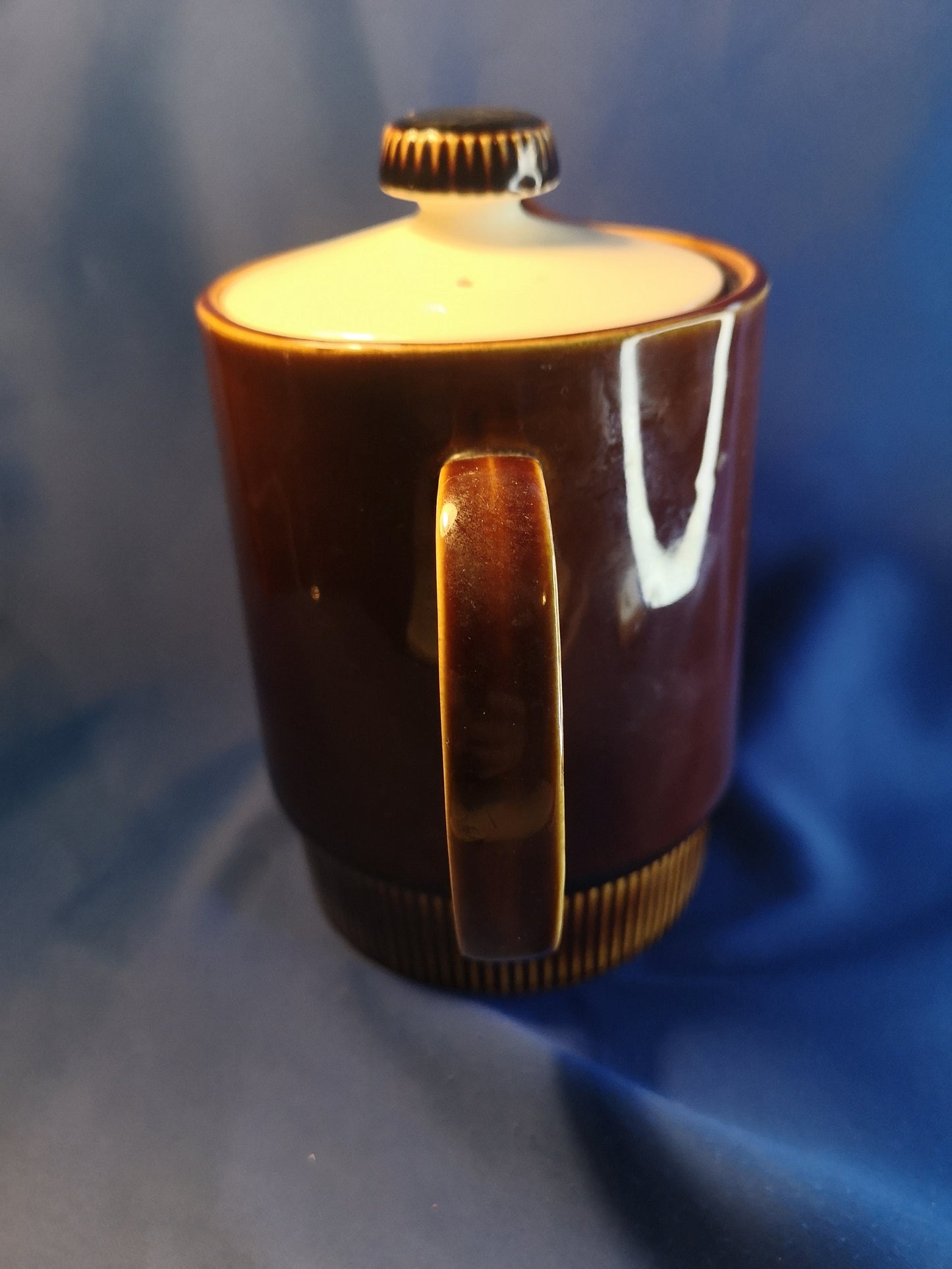 Poole pottery chestnut brown coffee pot 14cm tall