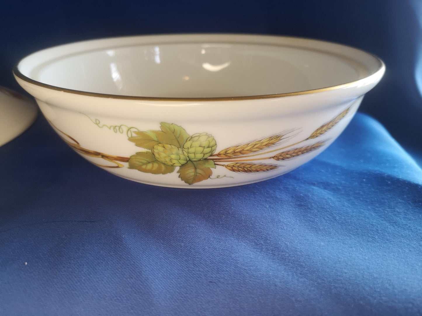 Royal Worcester 'Evesham' casserole dish with lid