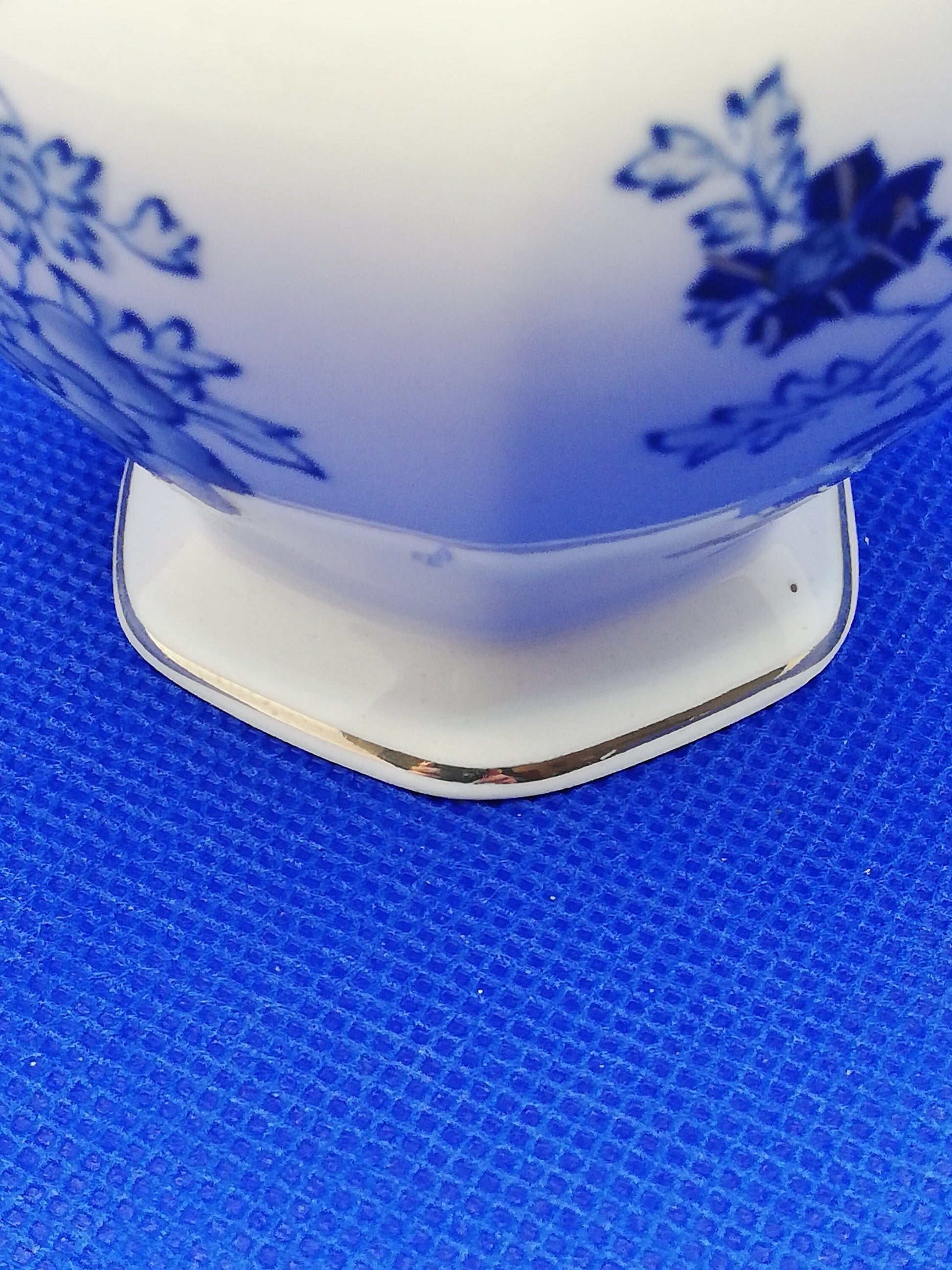 Mason's ironstone Sapphire bud vase 6"