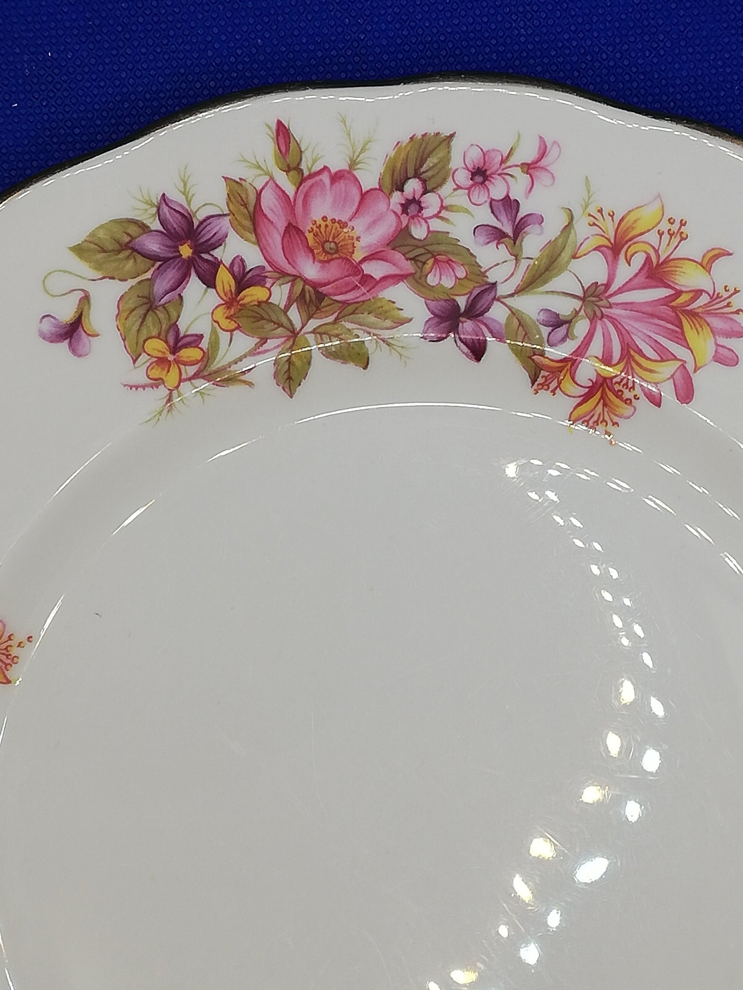 Colclough Wayside Honeysuckle side plate 8" diameter - bone china