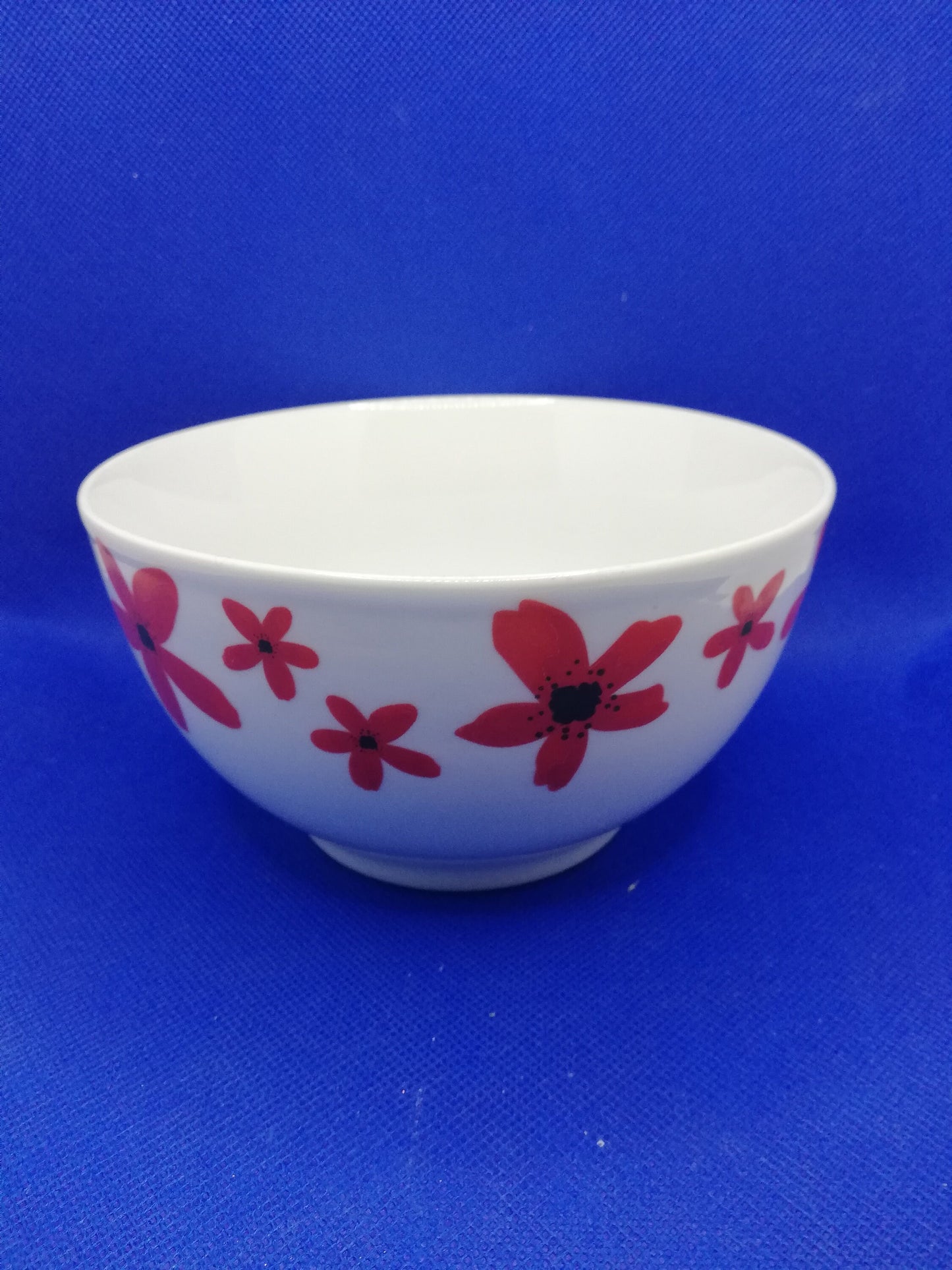 Breakfast / dessert bowl - poppy design - made for wilko