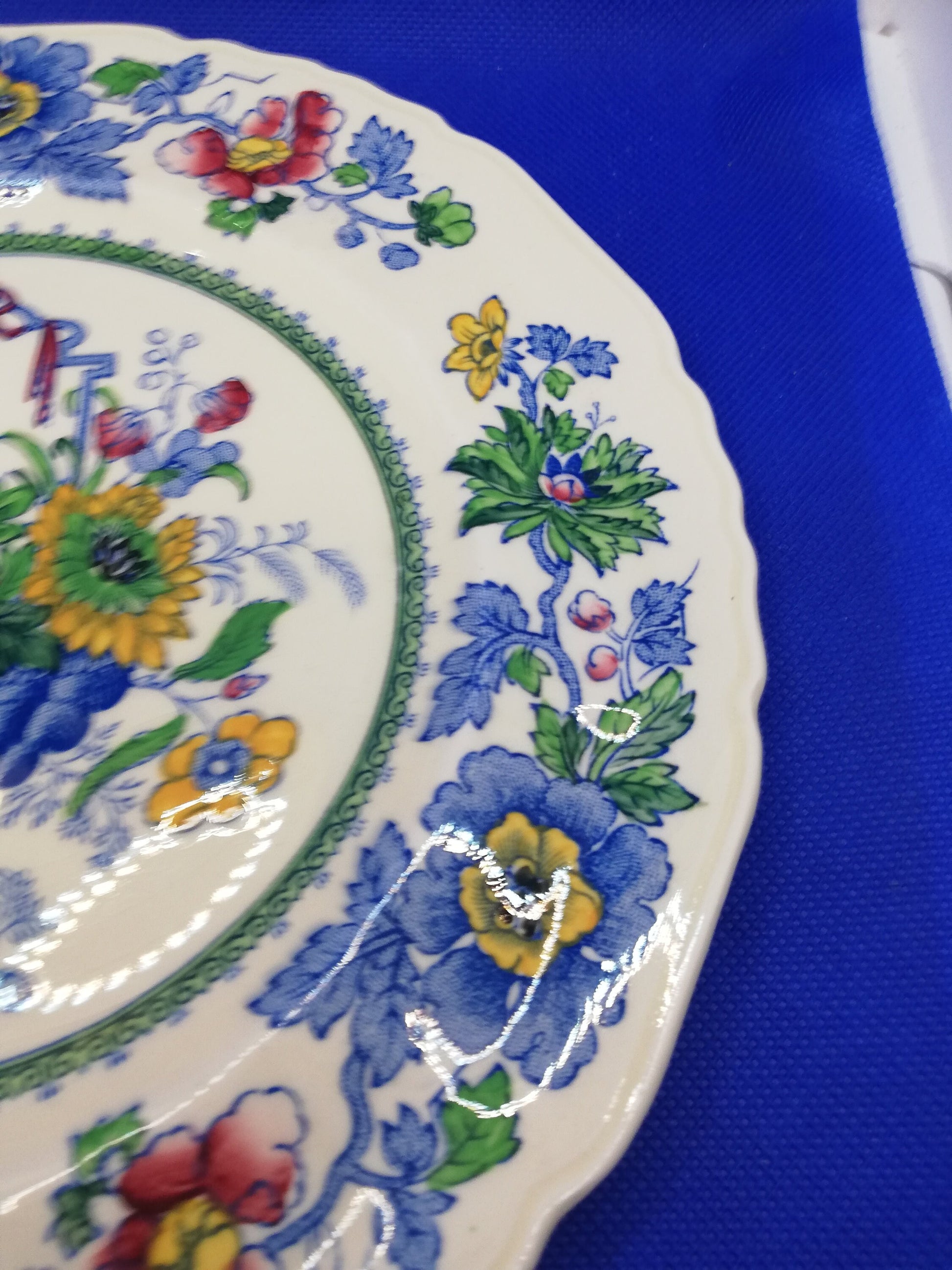 Mason's C4792 Floral Strathmore Lunch / dessert plate 9.5" diameter