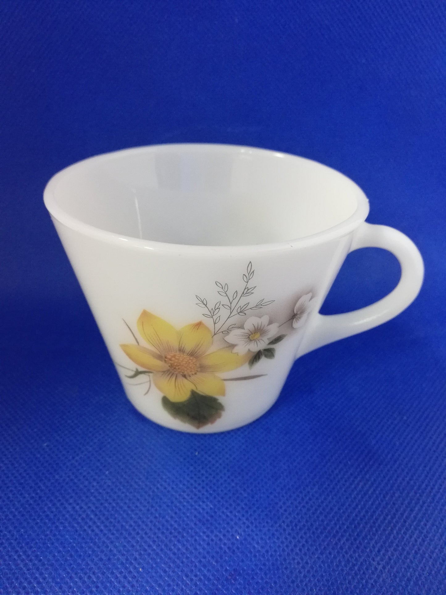 JAJ Pyrex cup Autumn glory design