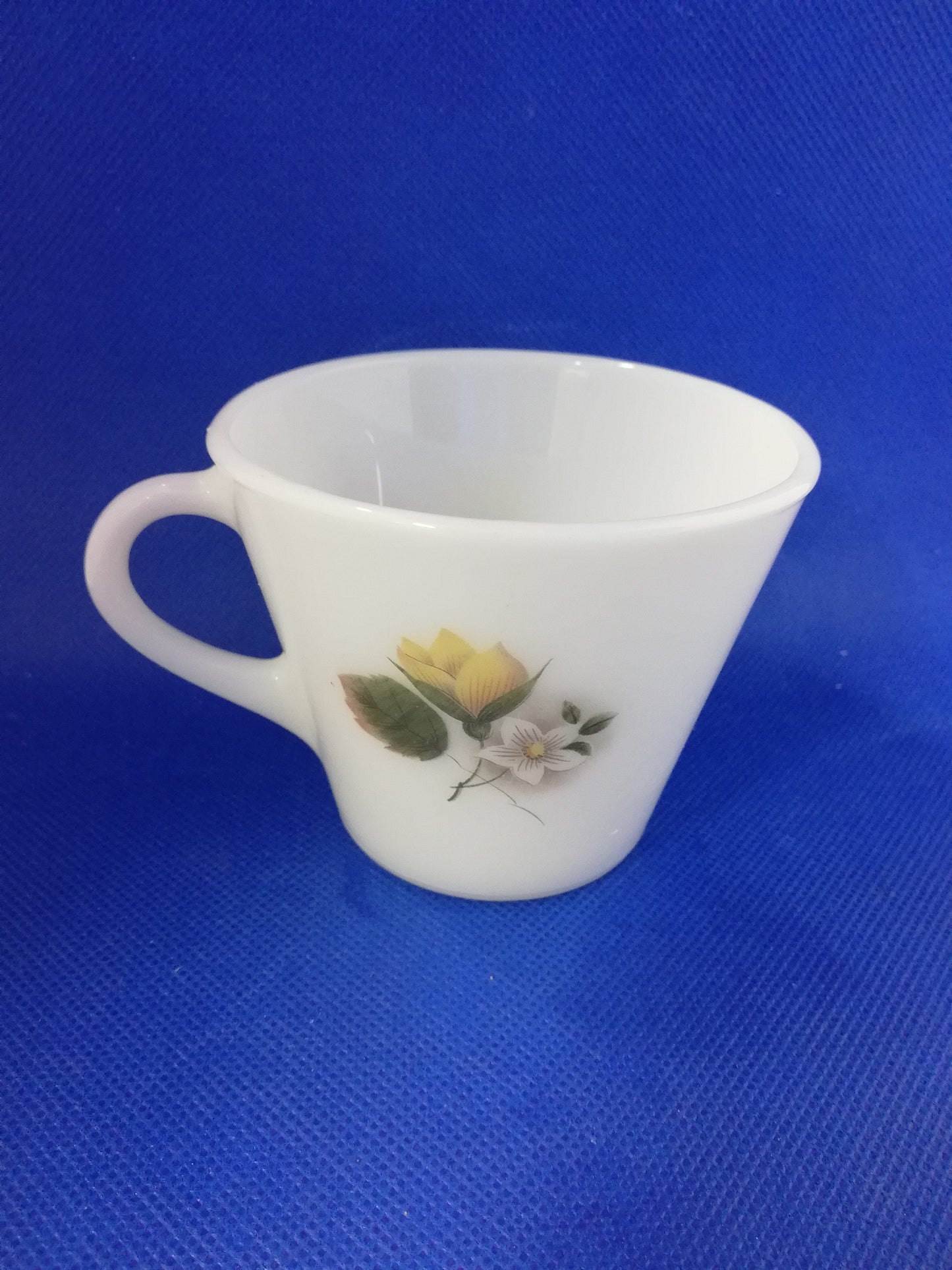 JAJ Pyrex cup Autumn glory design