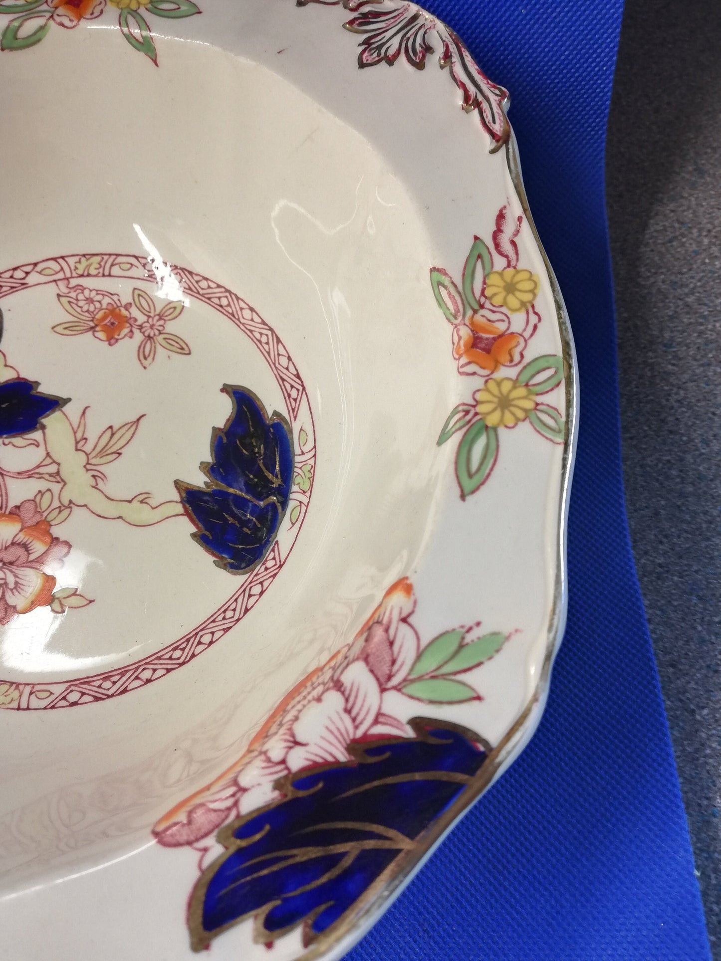 Alfred Meakin Gleneagles dish 8 3/4" wide - Hand painted