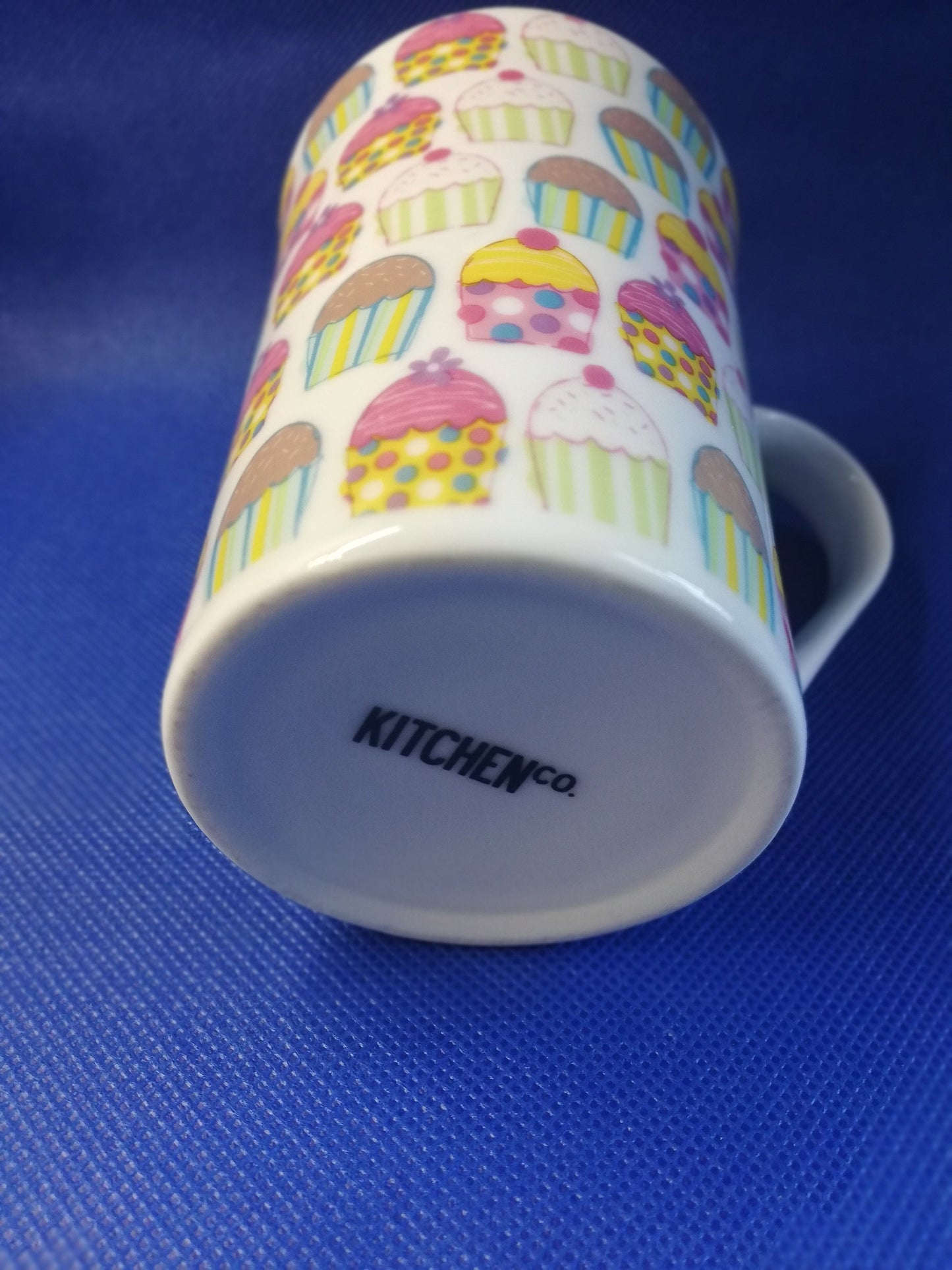 Kitchen company - Cupcake design mug - modern