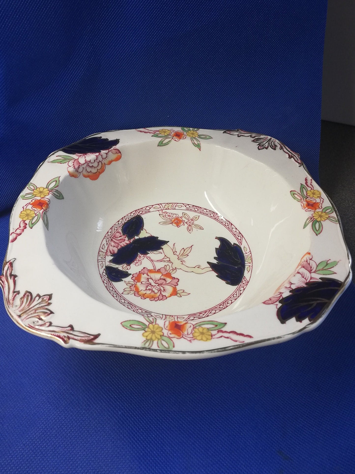 Alfred Meakin Gleneagles dish 8 3/4" wide - Hand painted