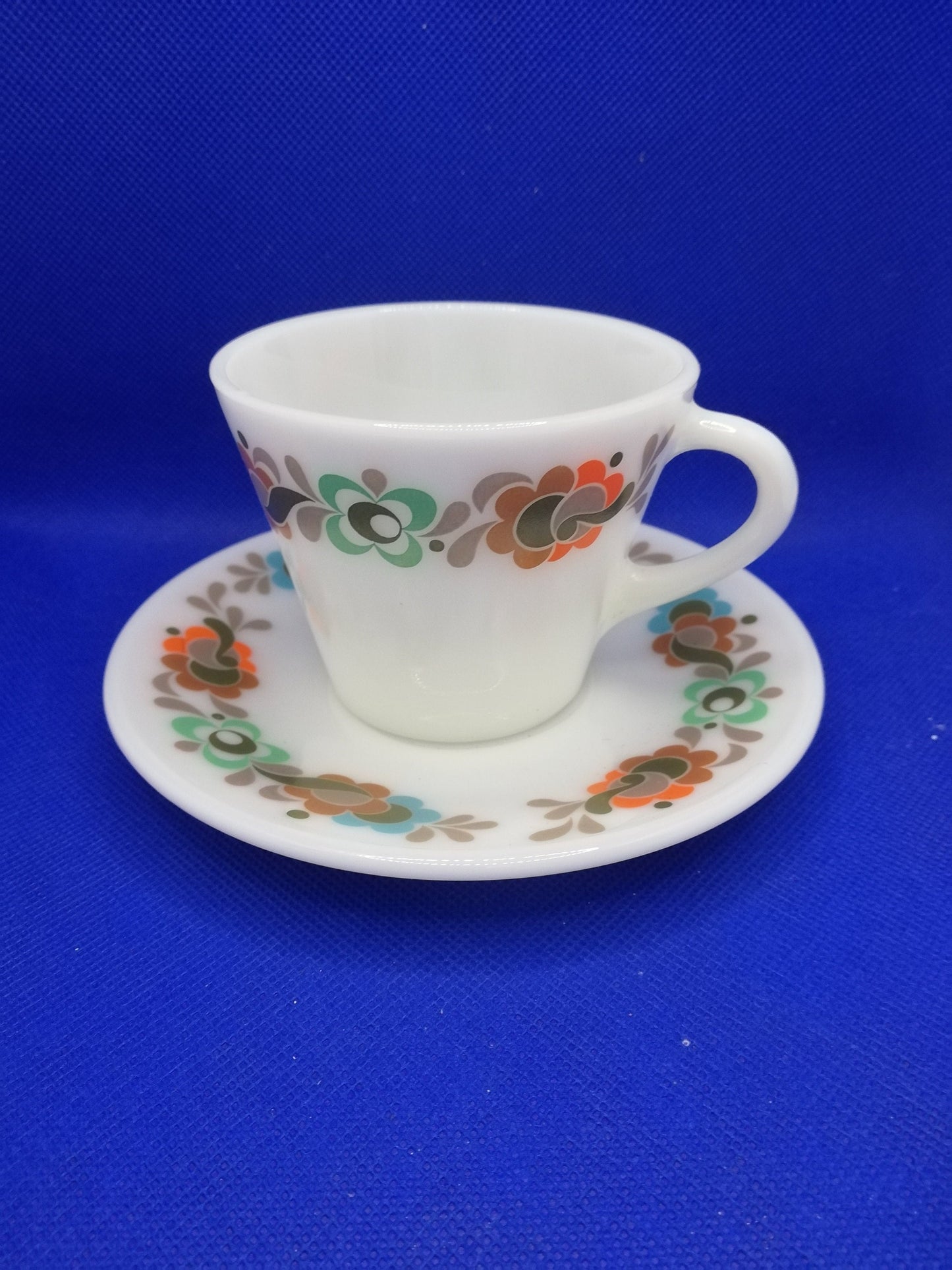 JaJ Pyrex cup and saucer retro, kitchen. Carnaby design