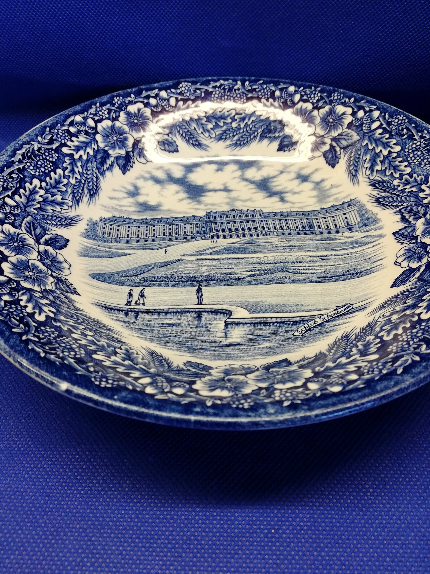 Broadhurst Schoss Schonbrunn Bowl - blue and white