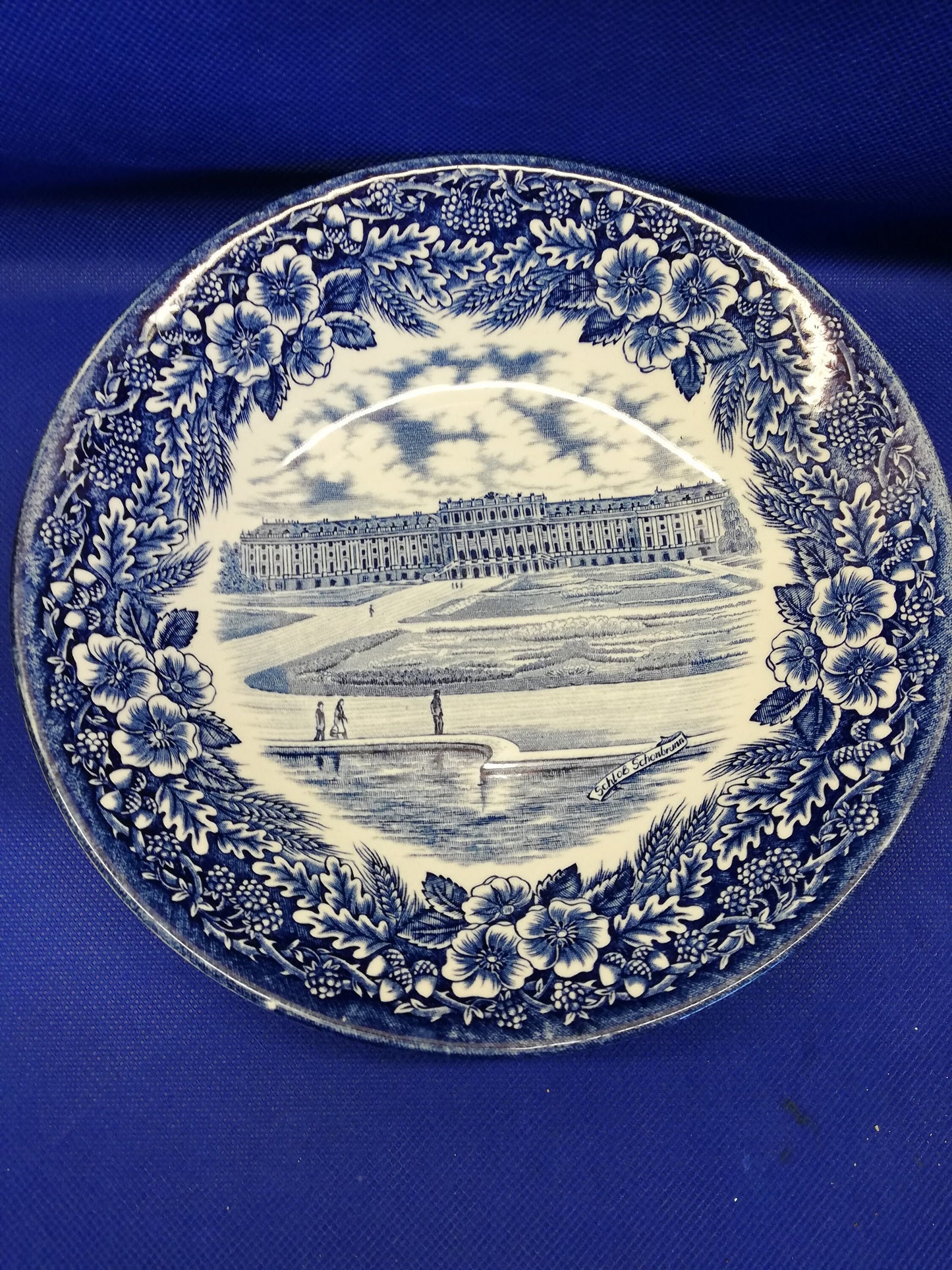 Broadhurst Schoss Schonbrunn Bowl - blue and white