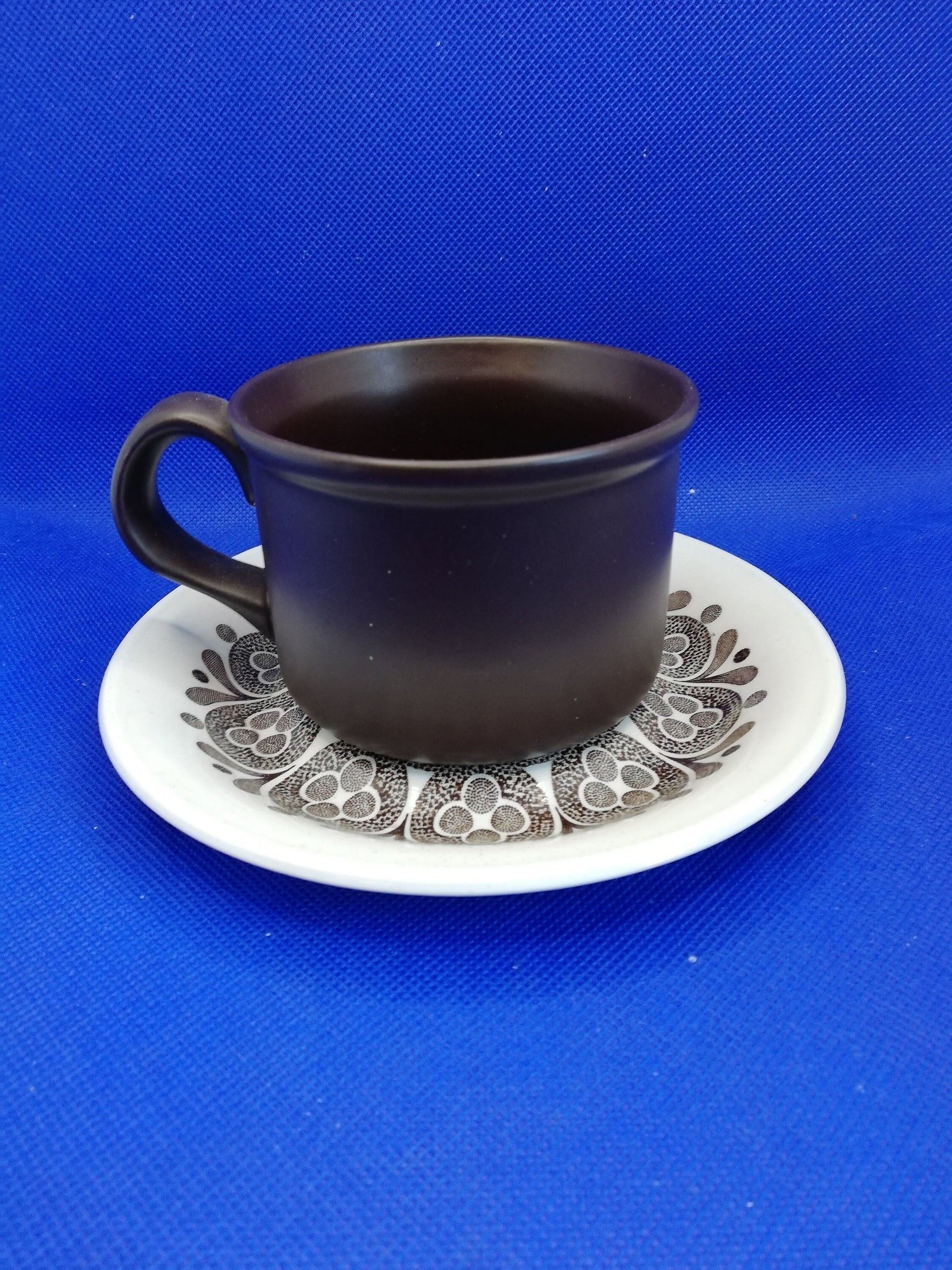 Set old 4 Hostess tableware cups and saucers in the Roulette Pattern